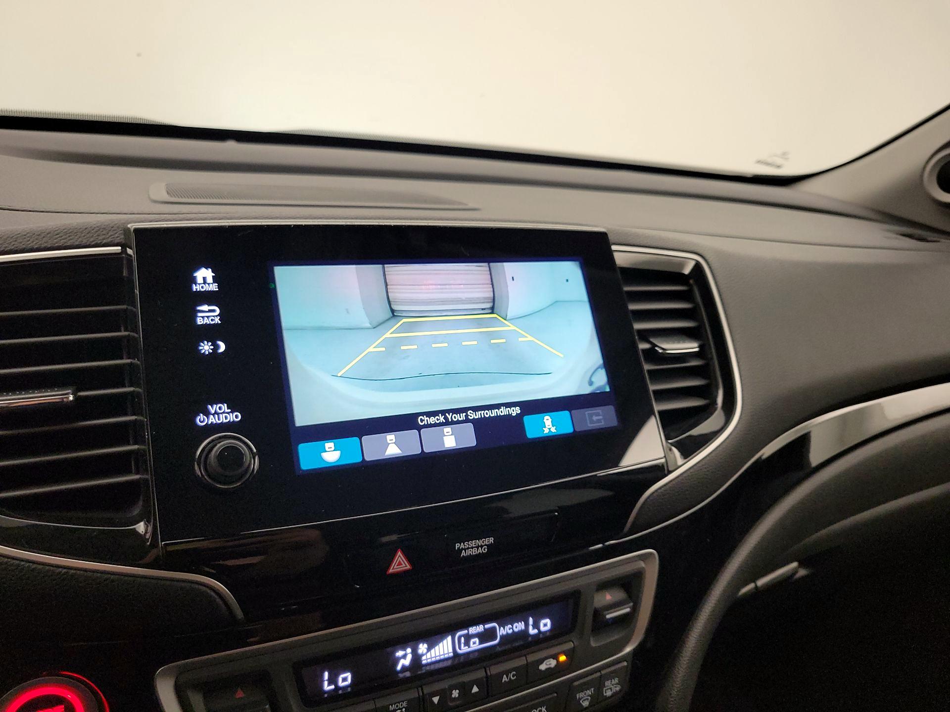 Thumbnail: 2019 Honda Pilot - 15
