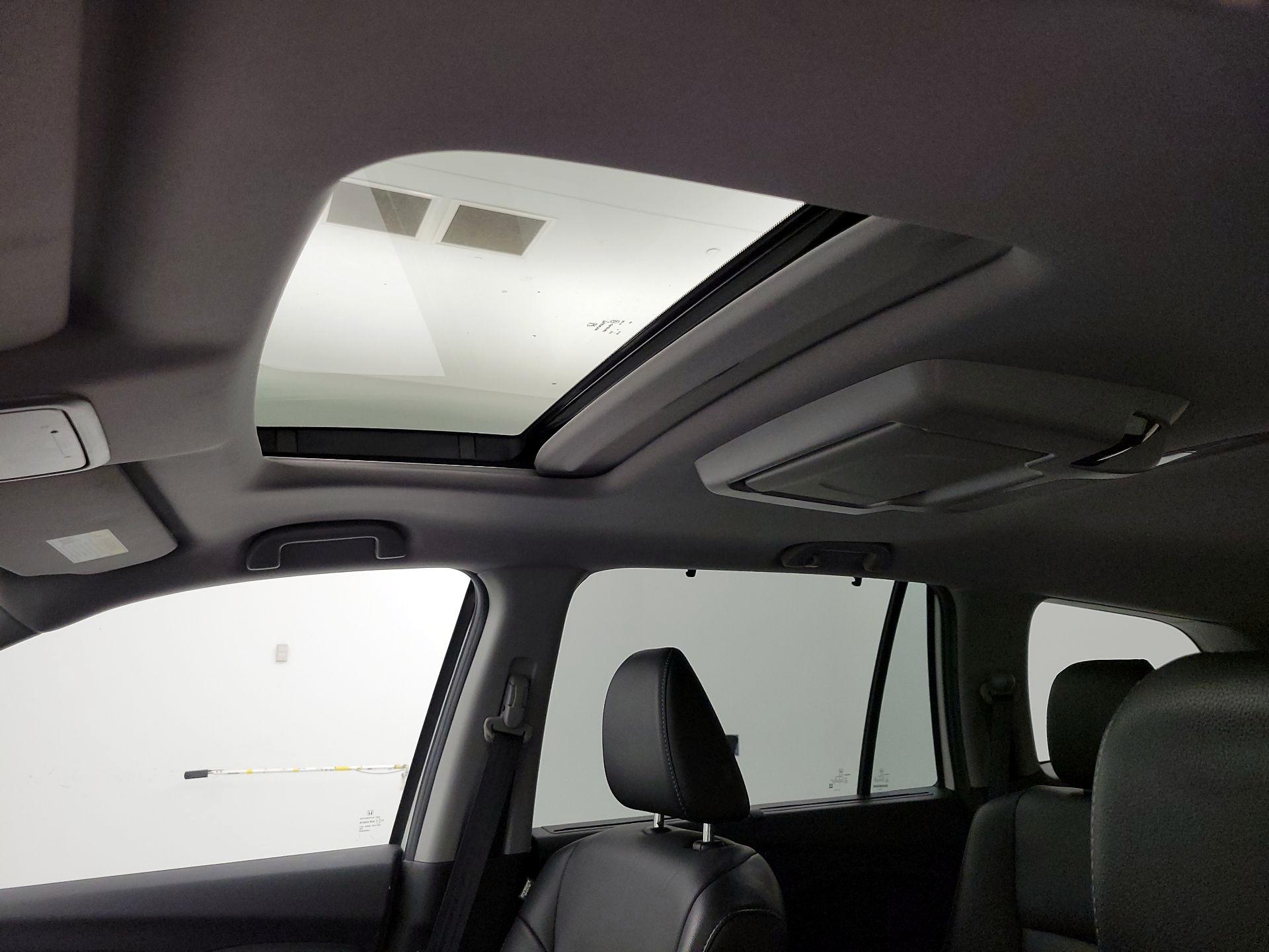 Thumbnail: 2019 Honda Pilot - 20