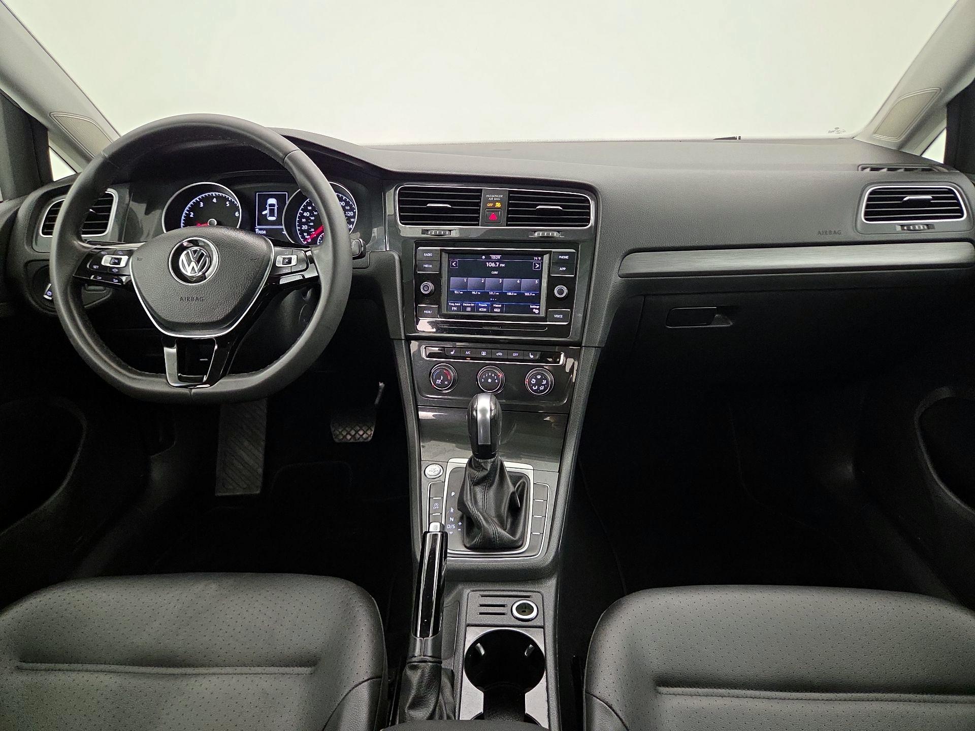 Thumbnail: 2021 Volkswagen Golf - 9
