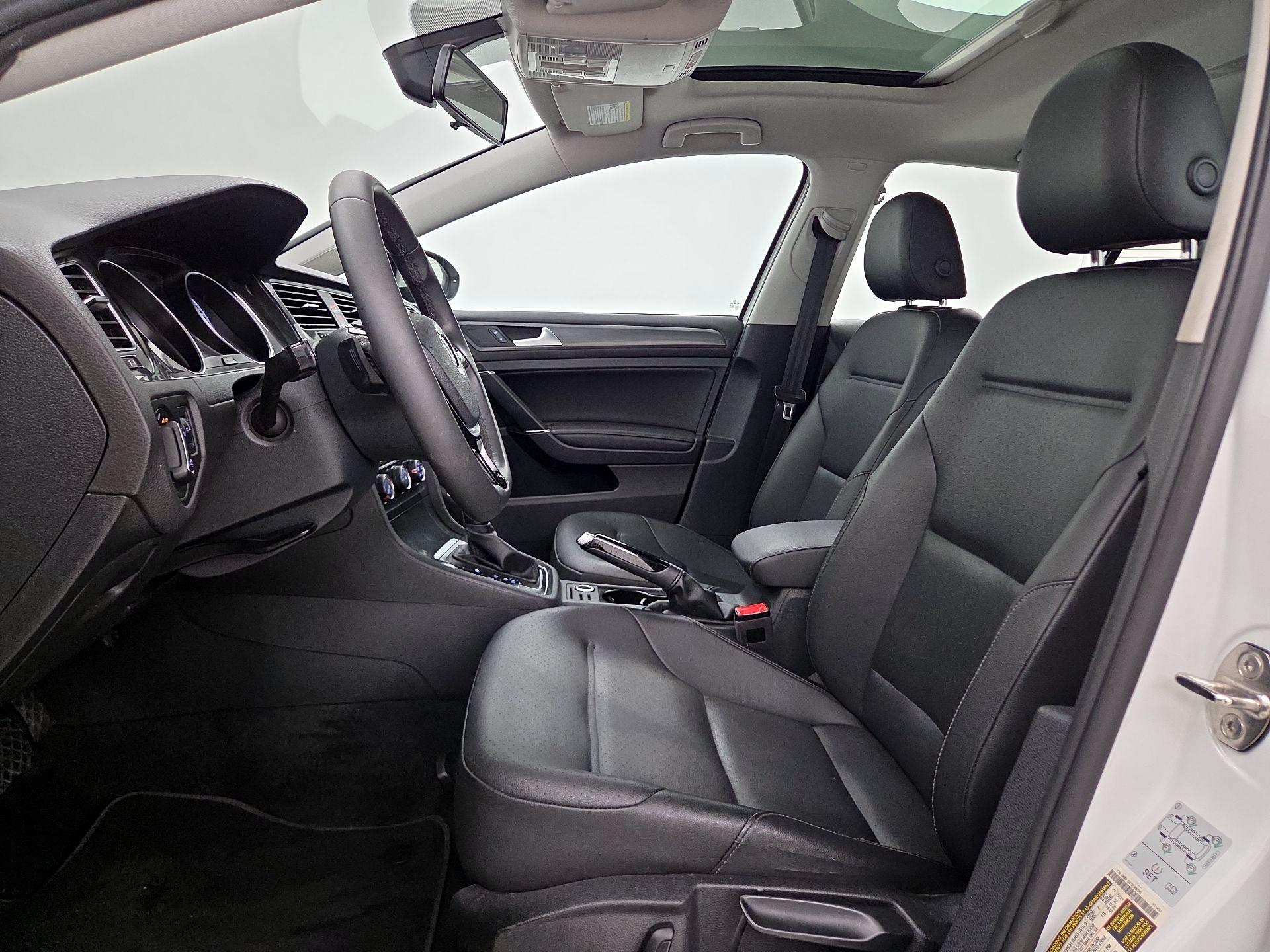 Thumbnail: 2021 Volkswagen Golf - 11