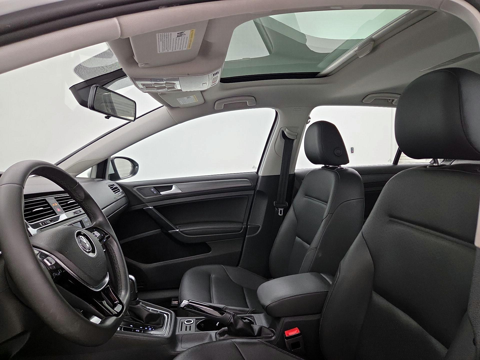 Thumbnail: 2021 Volkswagen Golf - 18