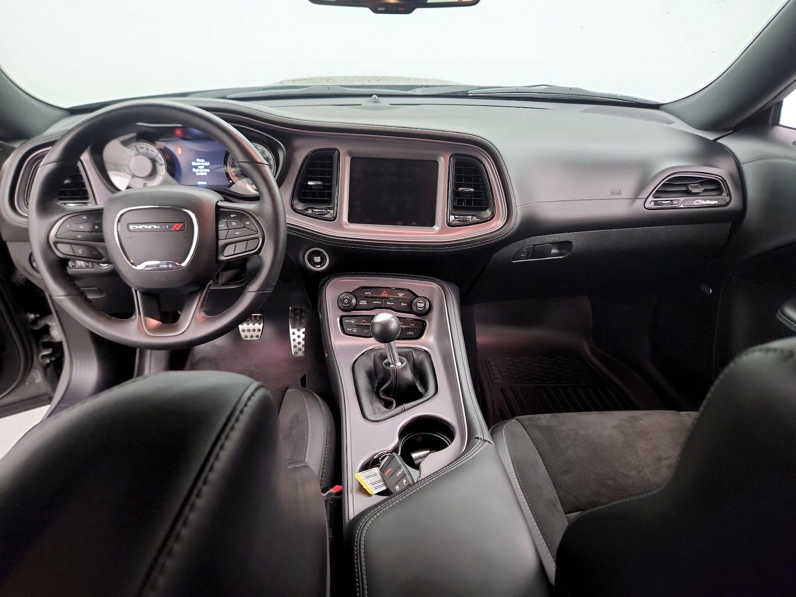 2023 Dodge Challenger R/T - Photo 10