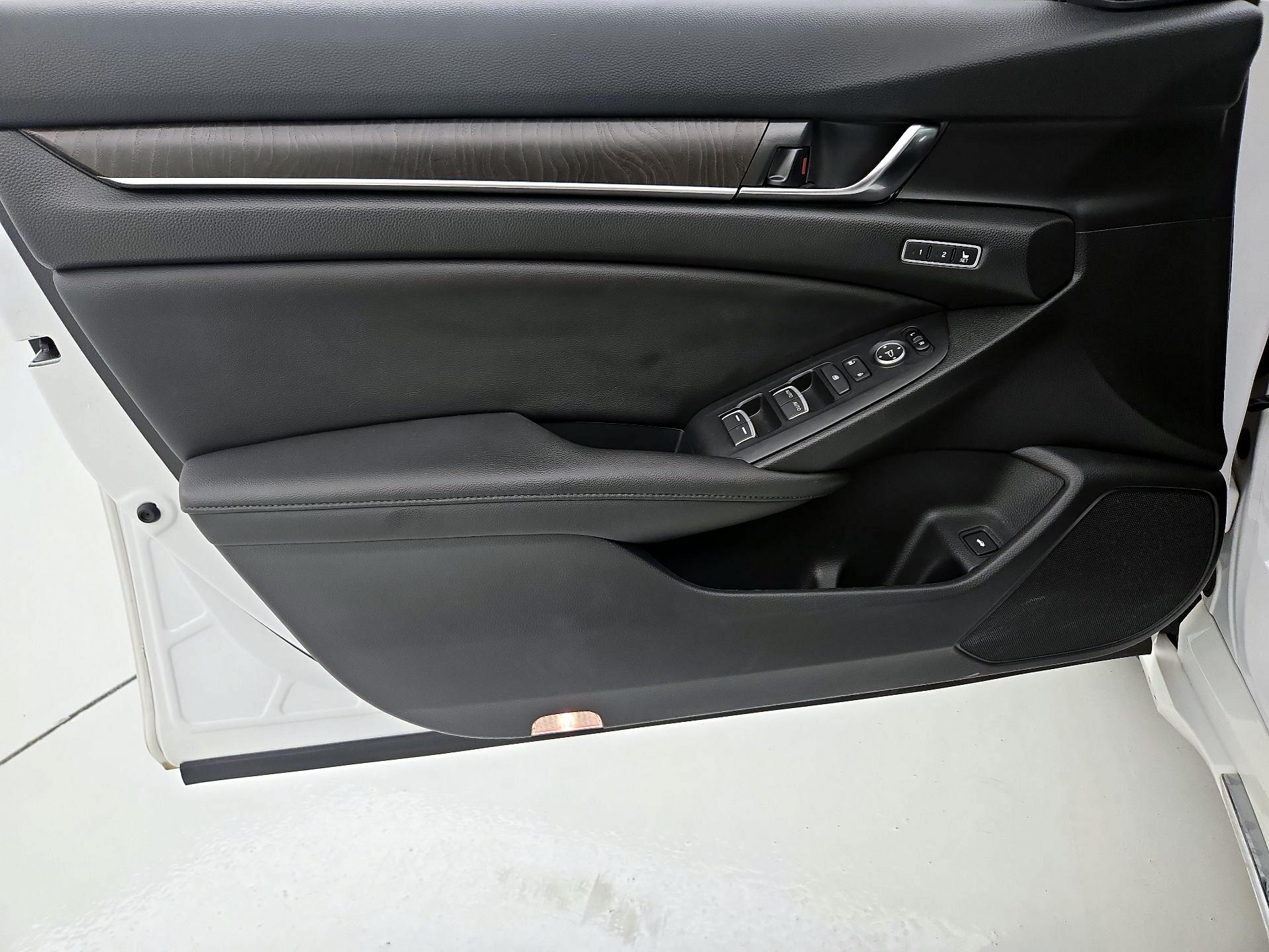 Thumbnail: 2020 Honda Accord - 12