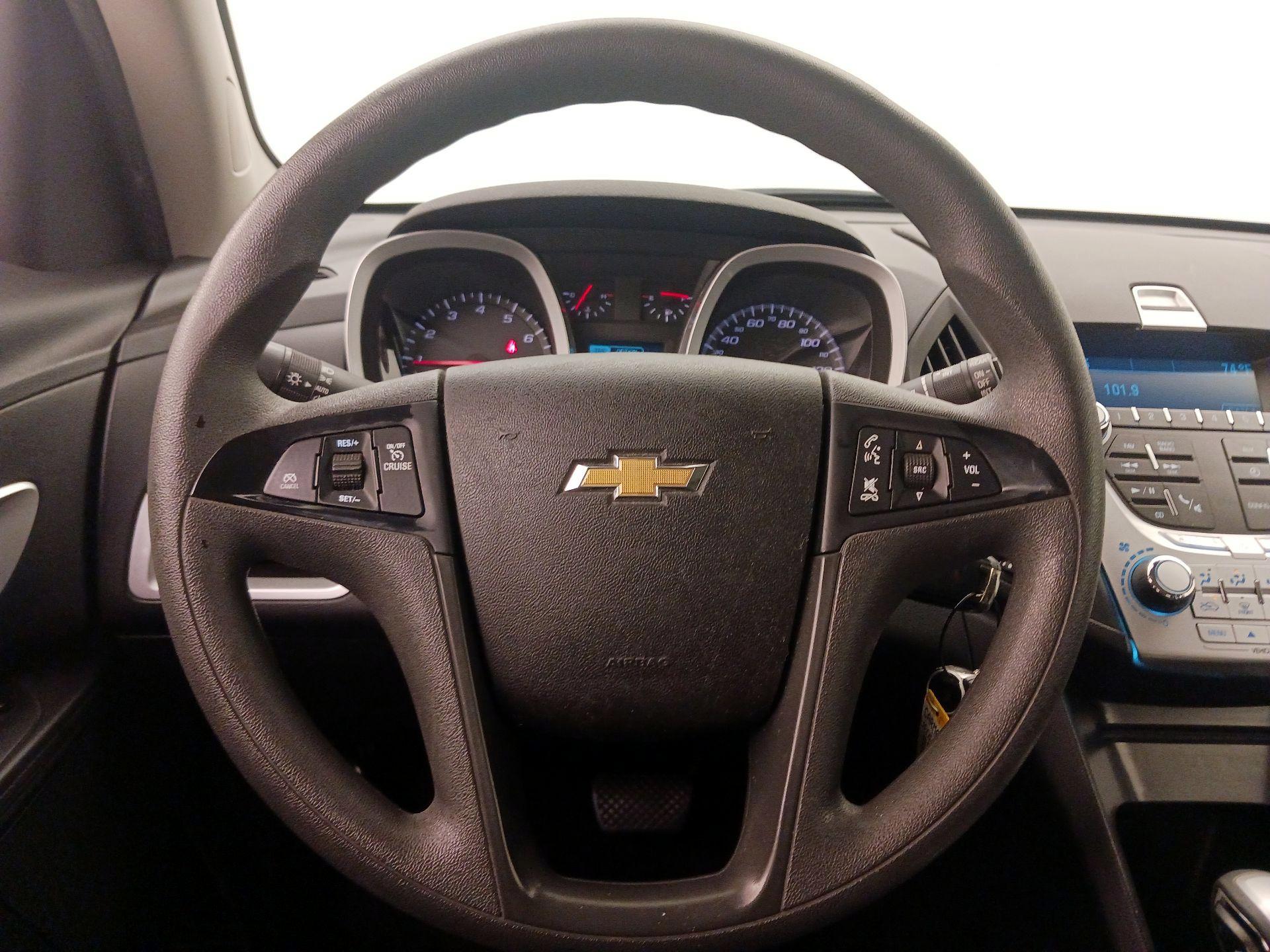 Thumbnail: 2015 Chevrolet Equinox - 10