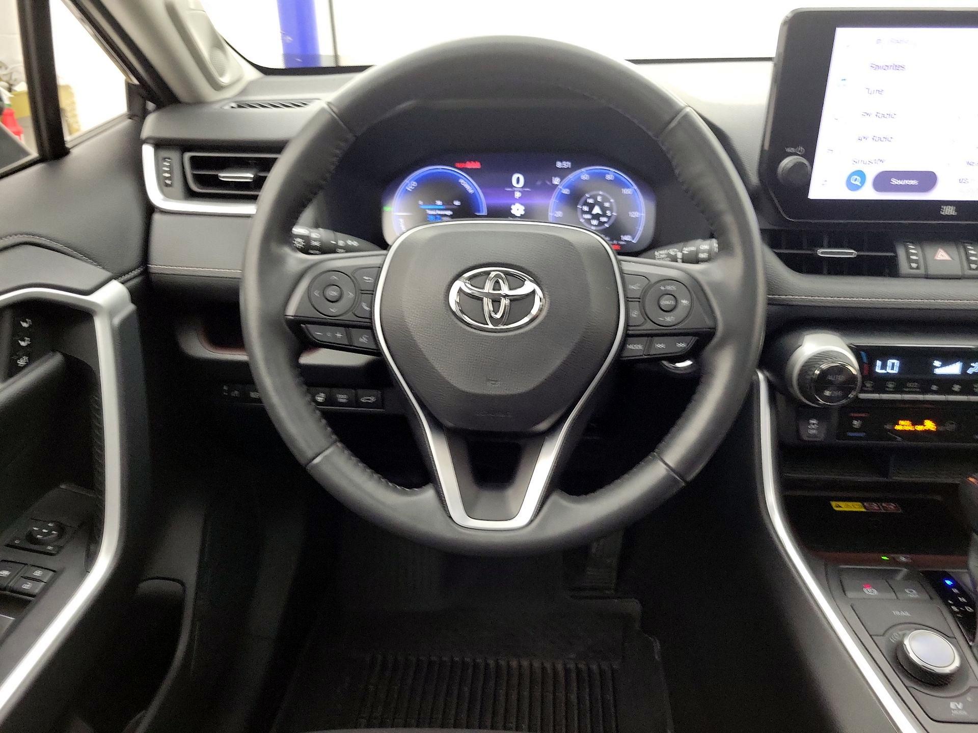 Thumbnail: 2024 Toyota RAV4 - 10
