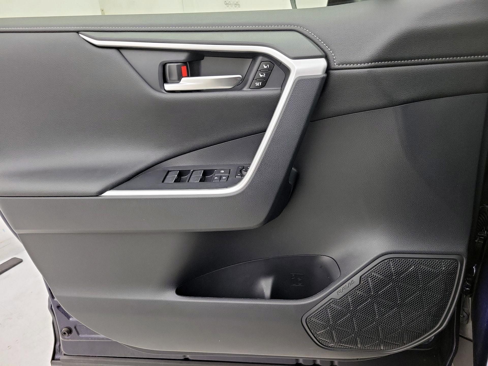 Thumbnail: 2024 Toyota RAV4 - 12