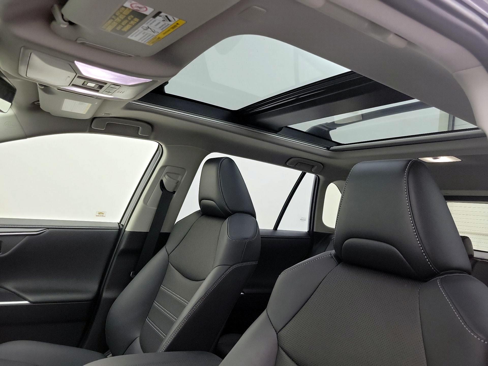 Thumbnail: 2024 Toyota RAV4 - 19