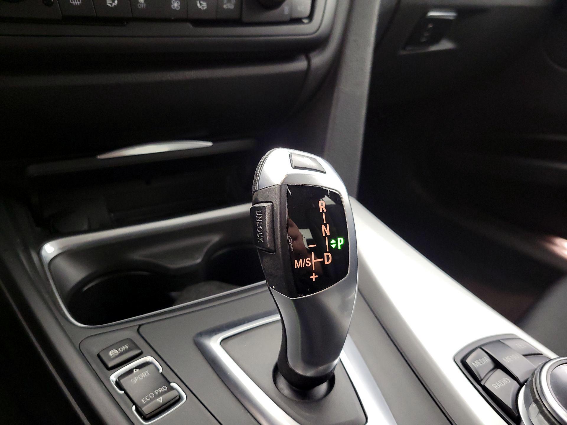 Thumbnail: 2014 BMW 3 Series - 18