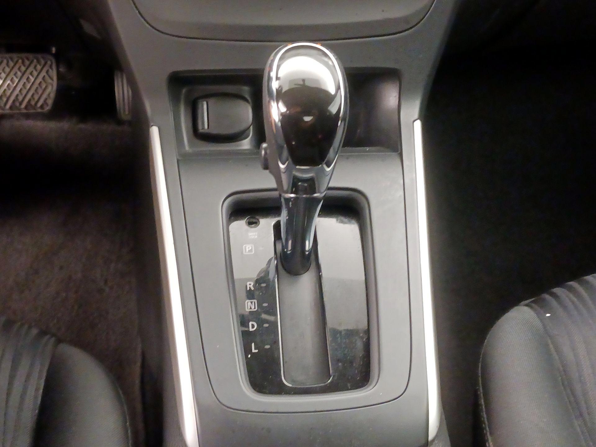 Thumbnail: 2017 Nissan Sentra - 17