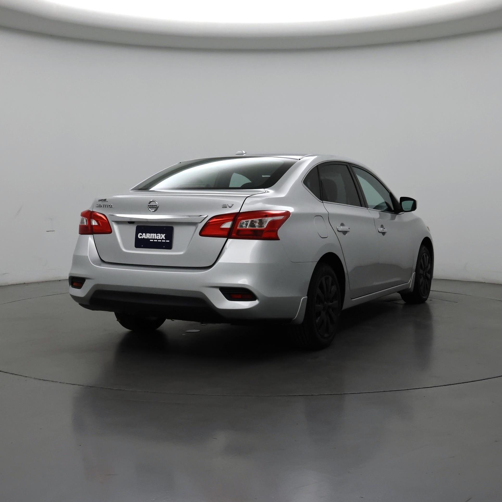 Thumbnail: 2017 Nissan Sentra - 8