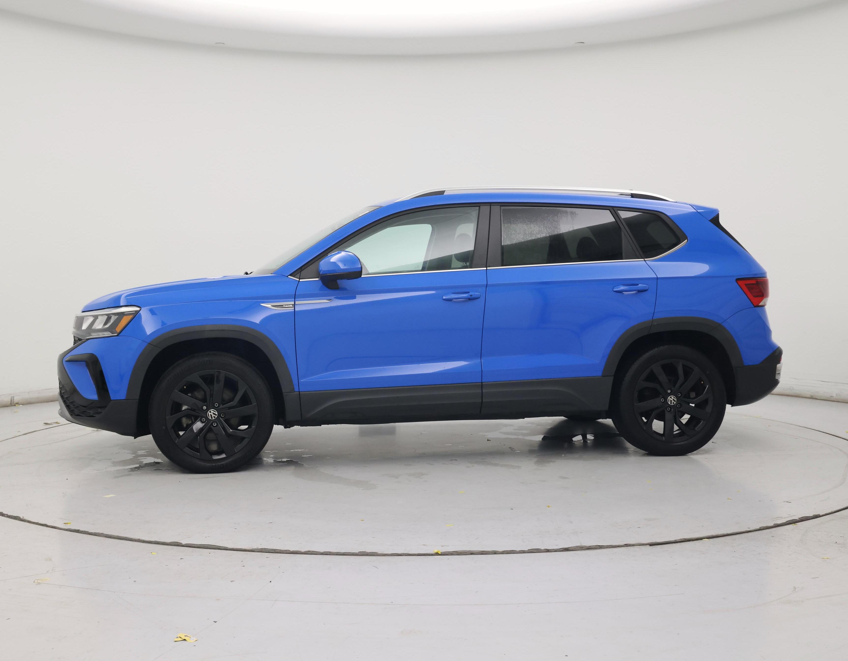 Thumbnail: 2022 Volkswagen Taos - 3
