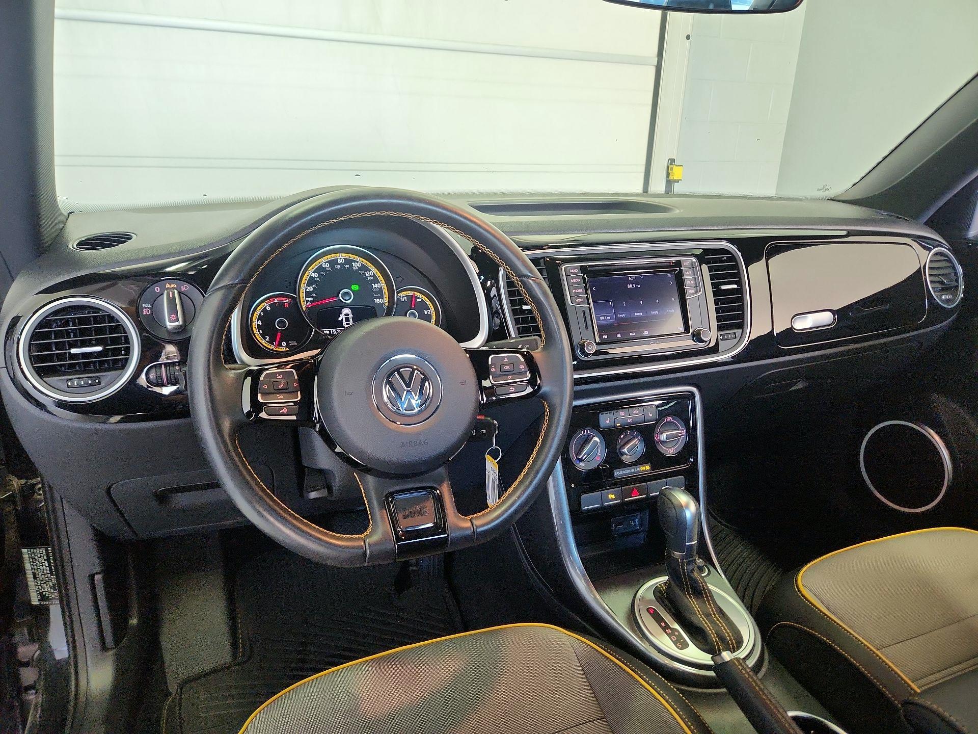 Thumbnail: 2017 Volkswagen Beetle - 9
