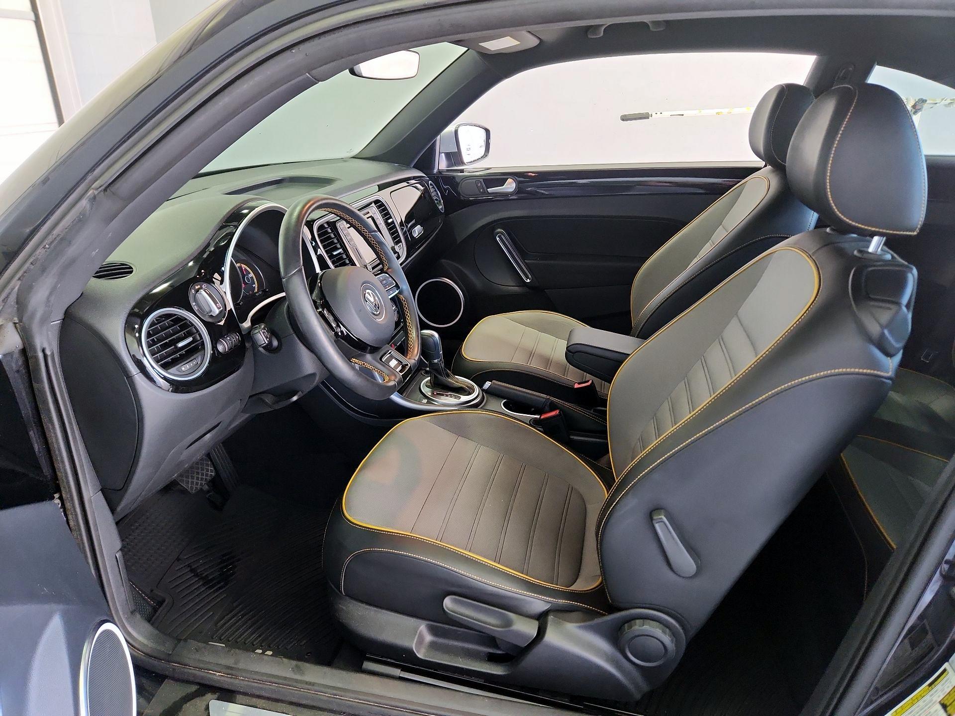 Thumbnail: 2017 Volkswagen Beetle - 11