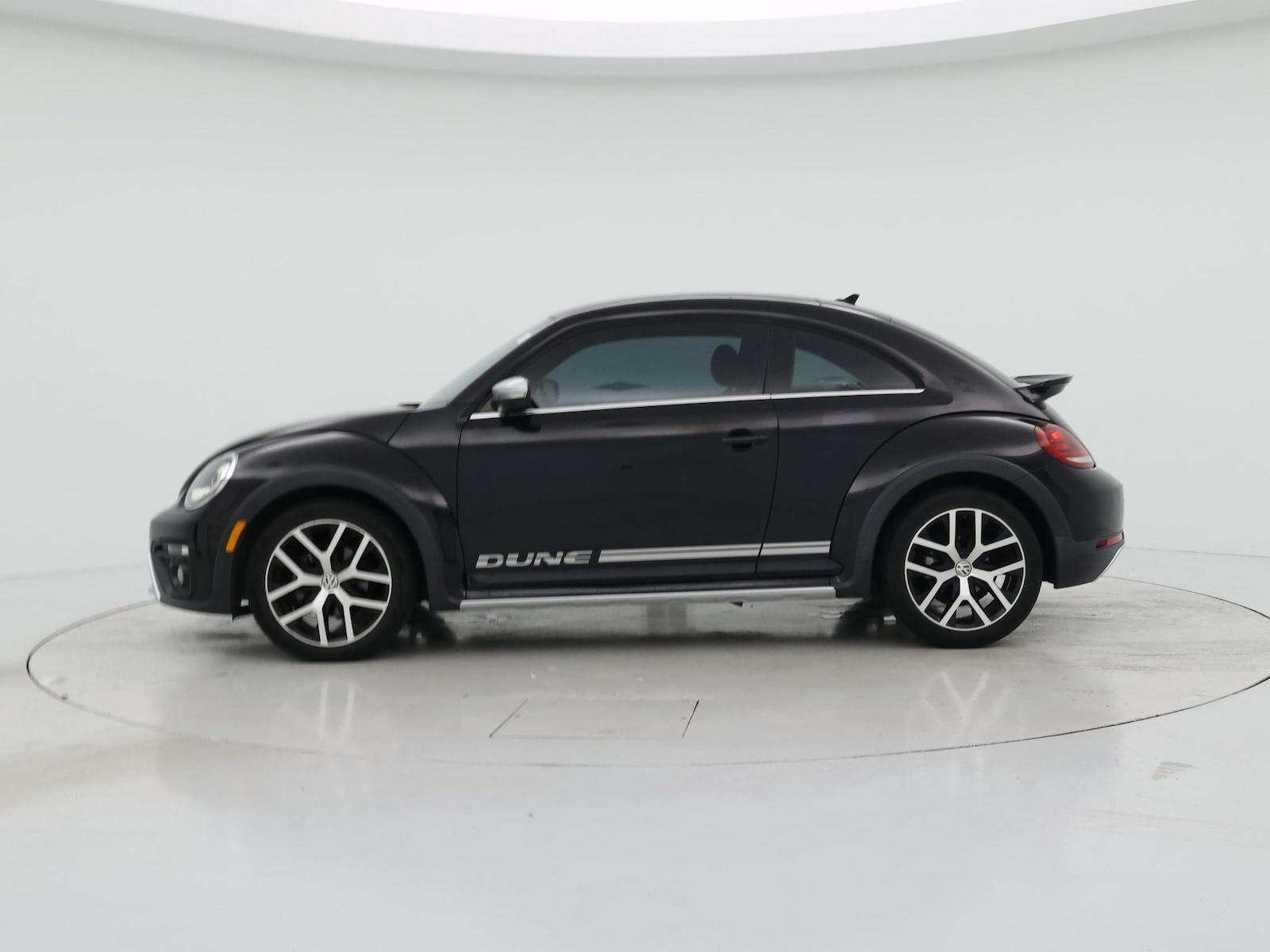 2017 Volkswagen Beetle Dune - Photo 4