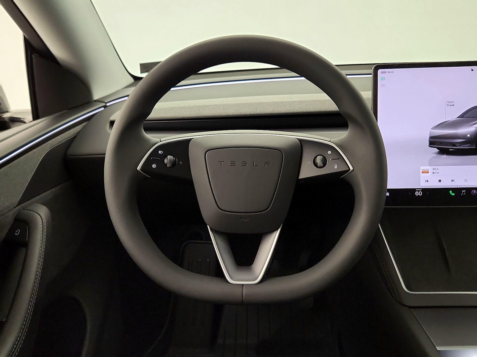 2026 Tesla Model Y Long Range - Photo 11