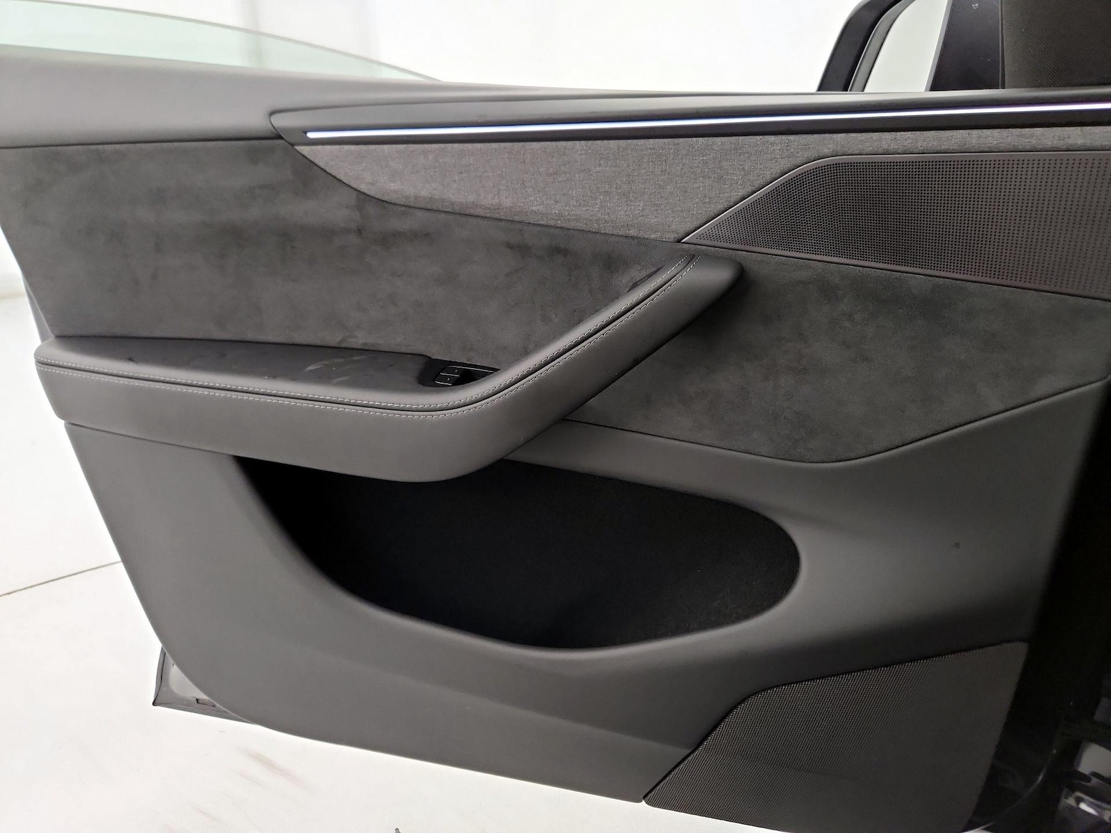 2026 Tesla Model Y Long Range - Photo 13