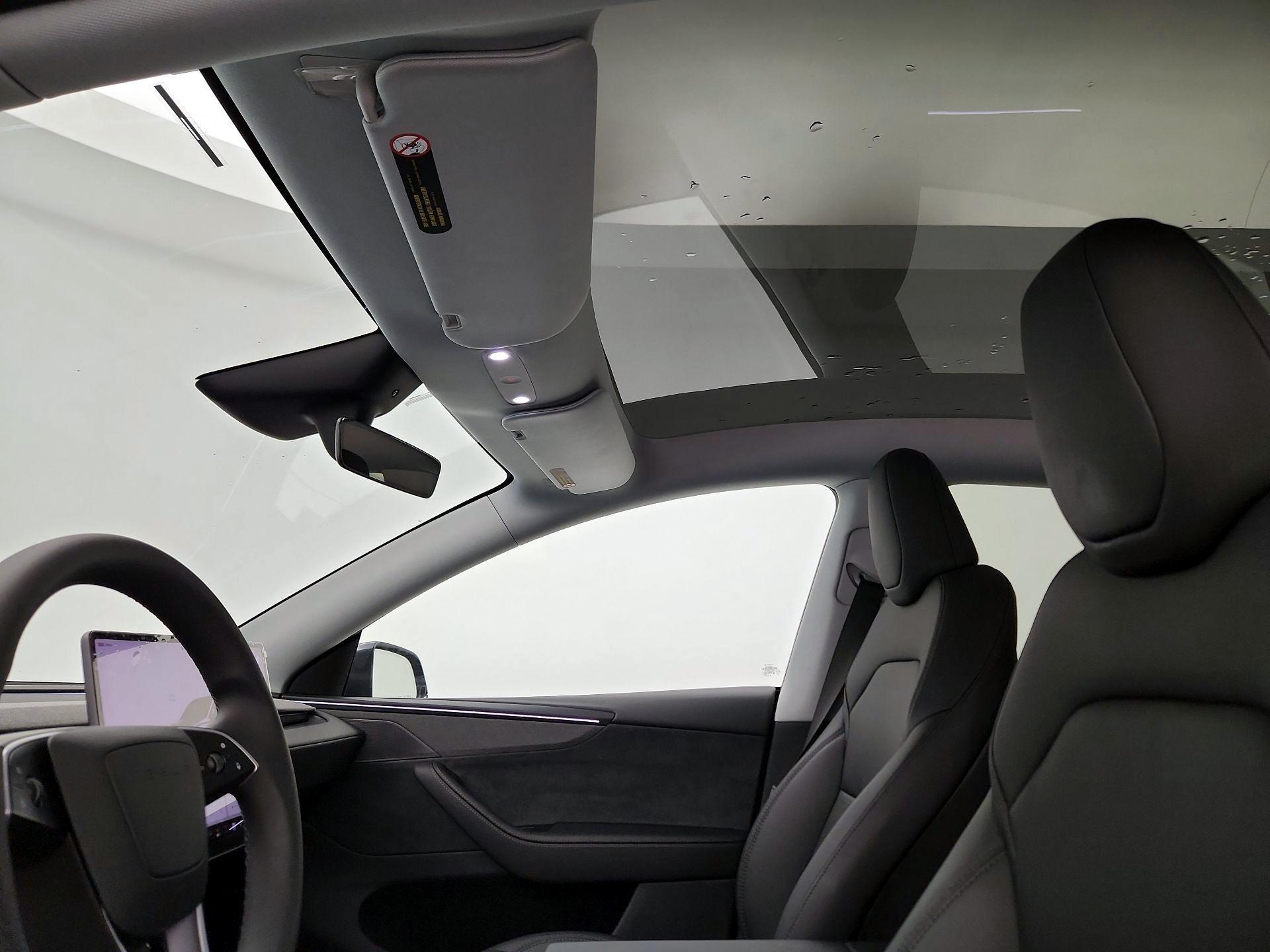 Thumbnail: 2026 Tesla Model Y - 17