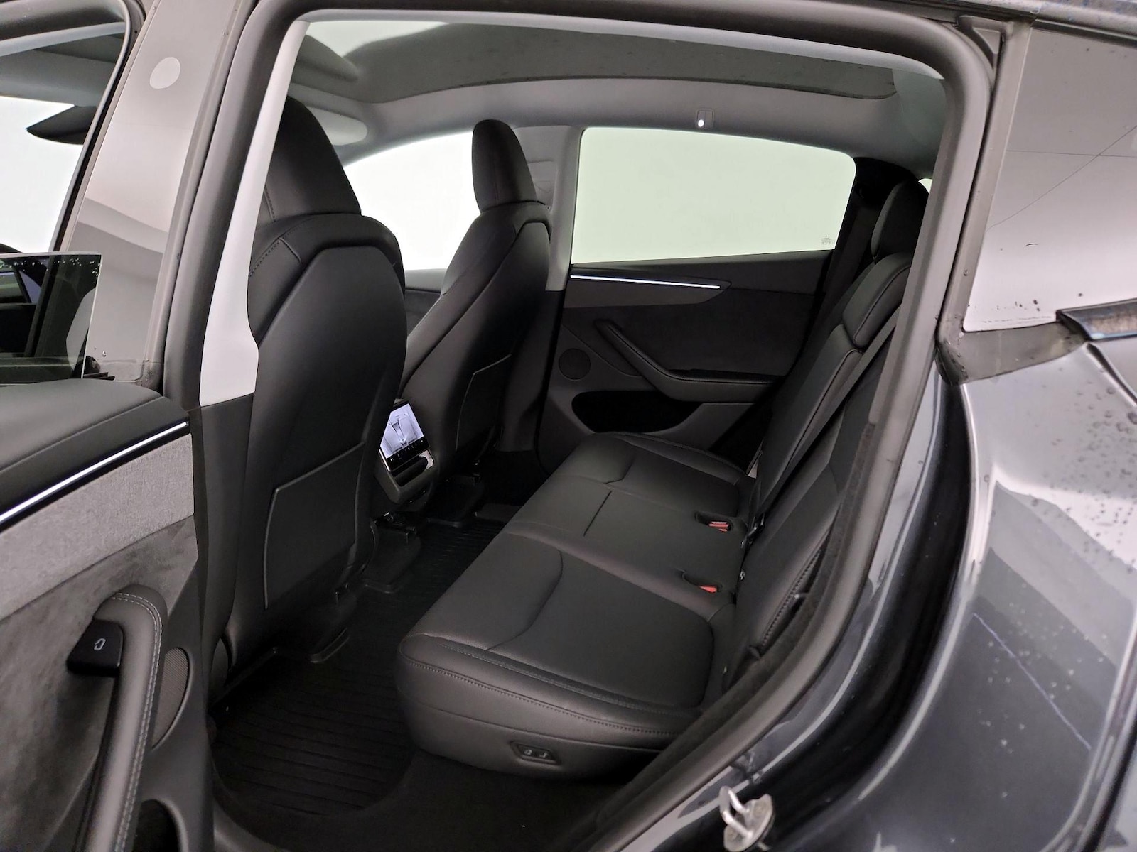 2026 Tesla Model Y Long Range - Photo 19