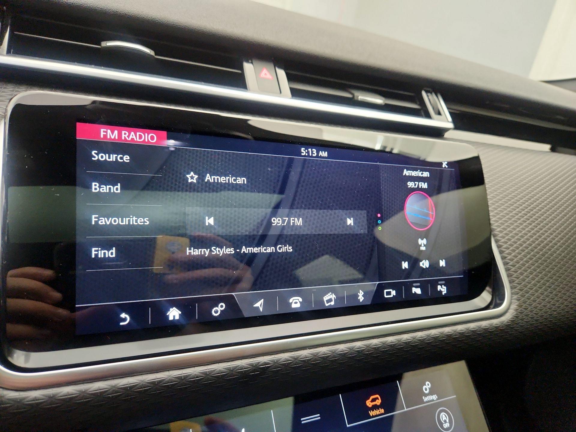 Thumbnail: 2019 Land Rover Range Rover Velar - 16