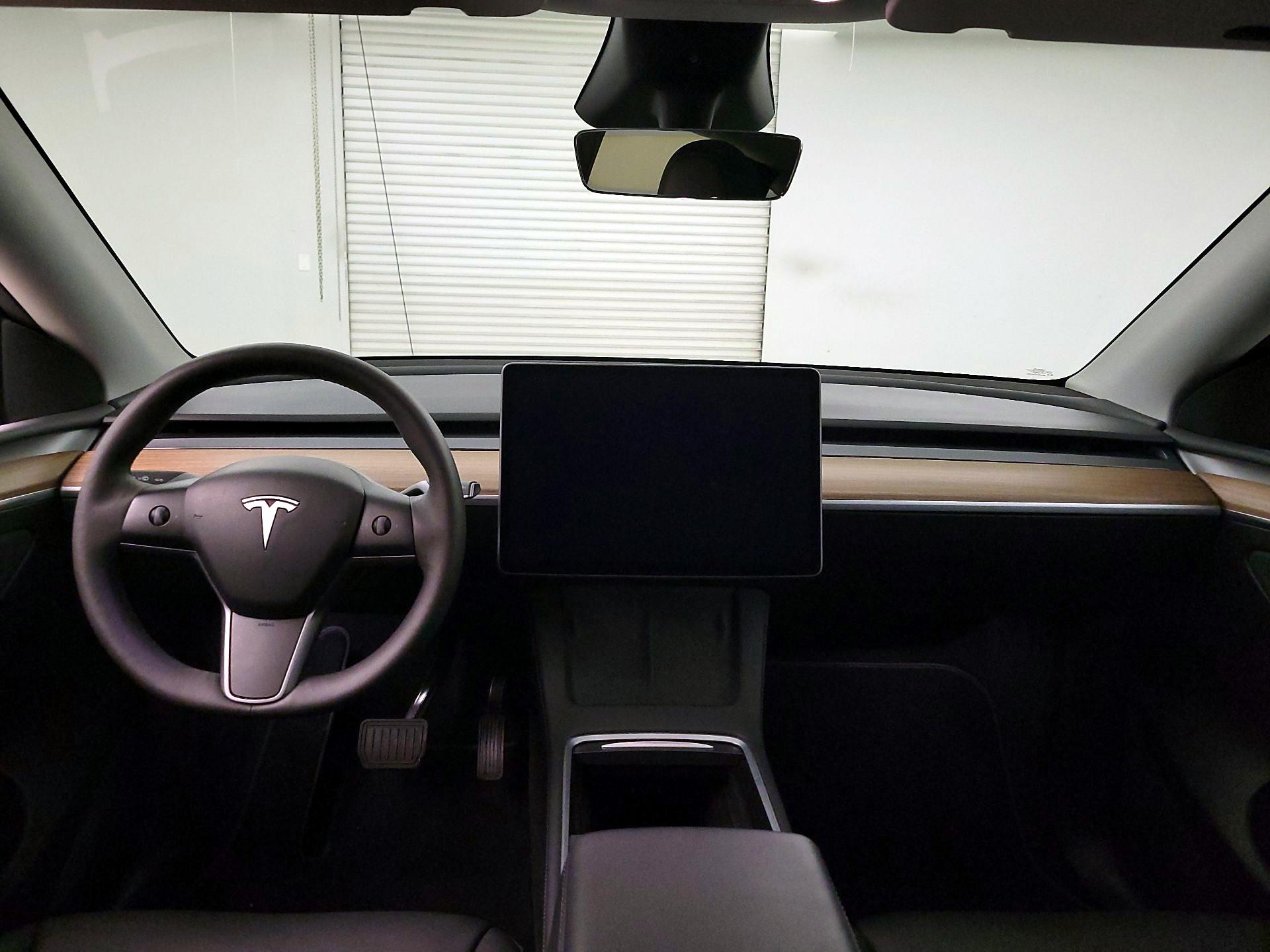 Thumbnail: 2023 Tesla Model Y - 9