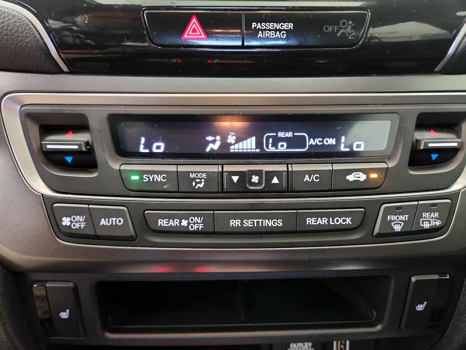 2022 Honda Pilot SE - Photo 17