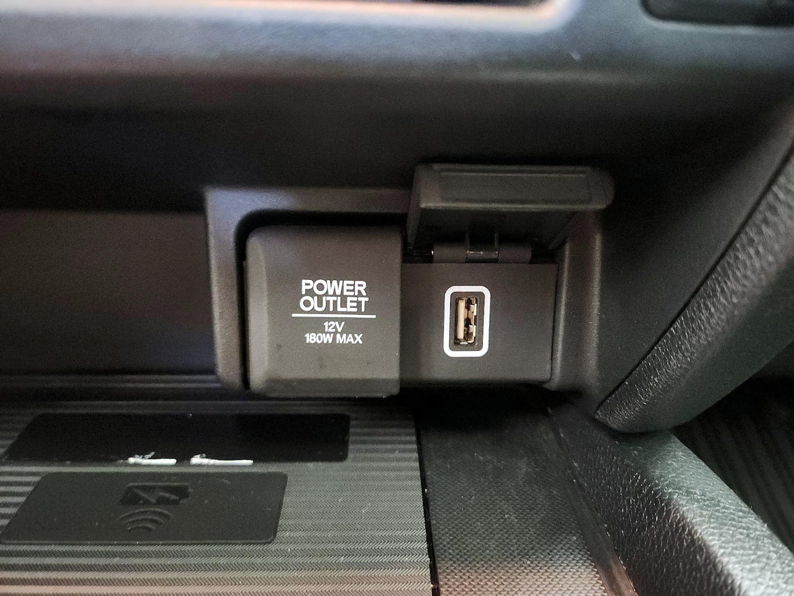 2022 Honda Pilot SE - Photo 19
