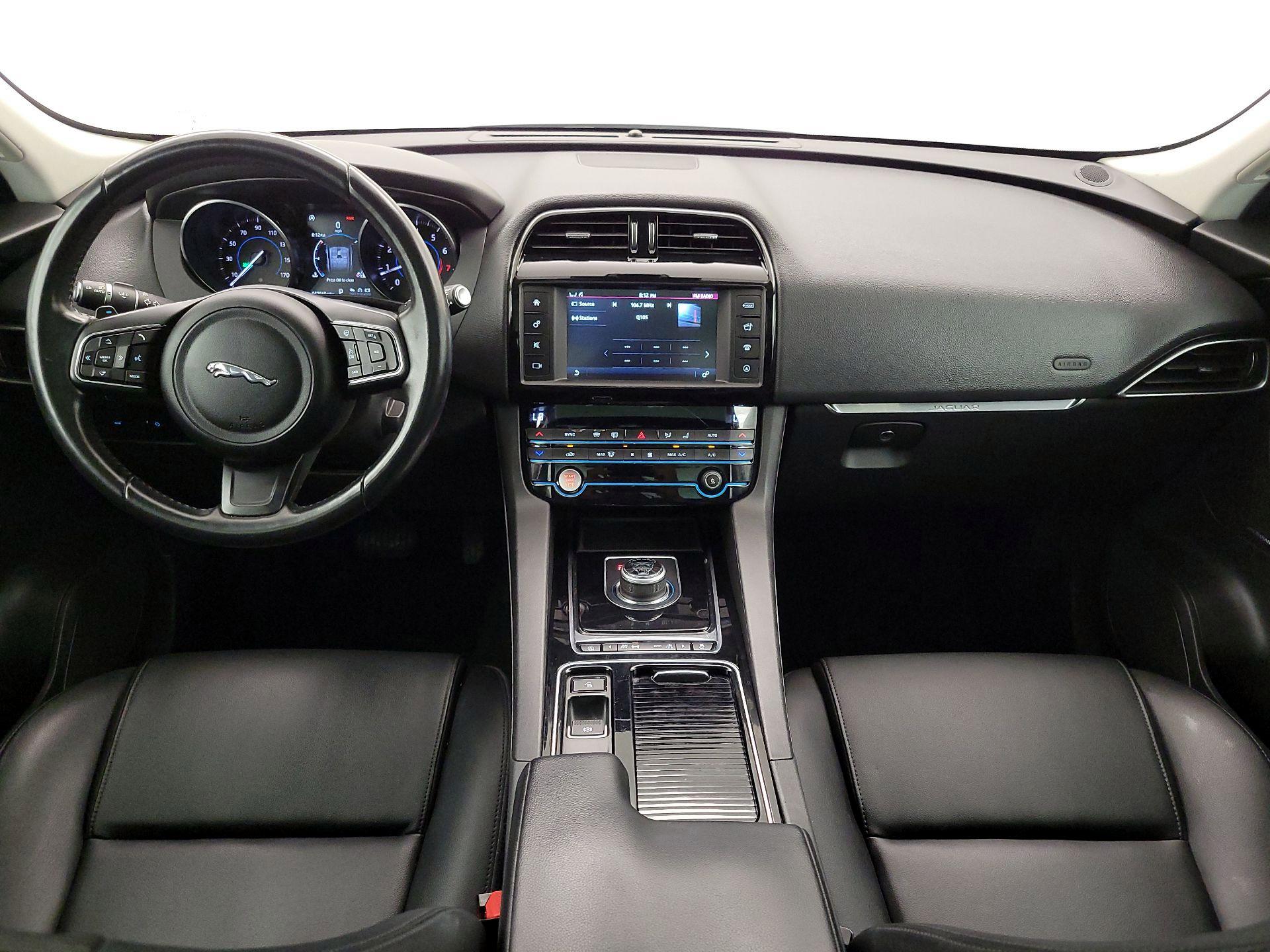 Thumbnail: 2018 Jaguar F-Pace - 9