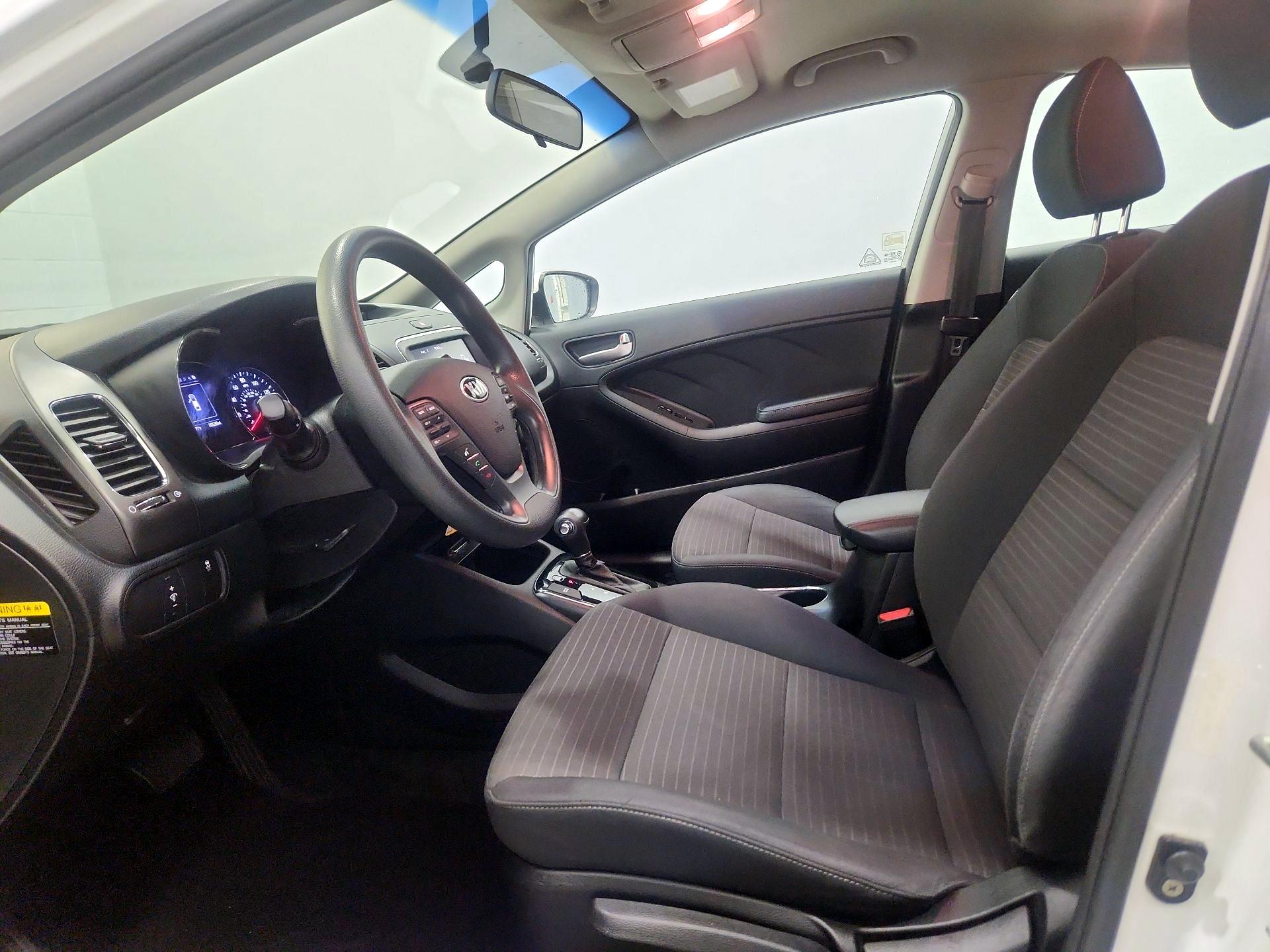 Thumbnail: 2018 Kia Forte - 11