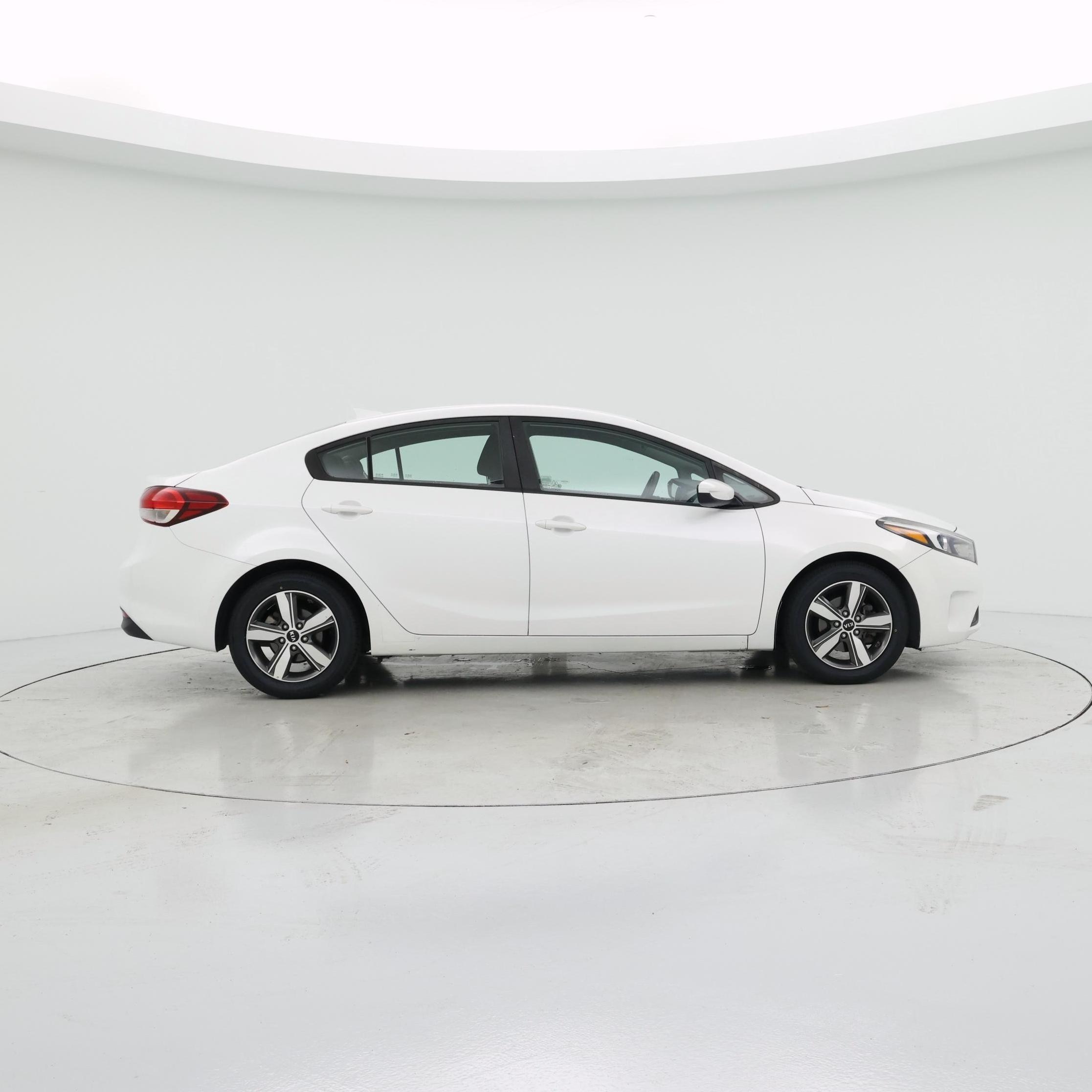Thumbnail: 2018 Kia Forte - 7