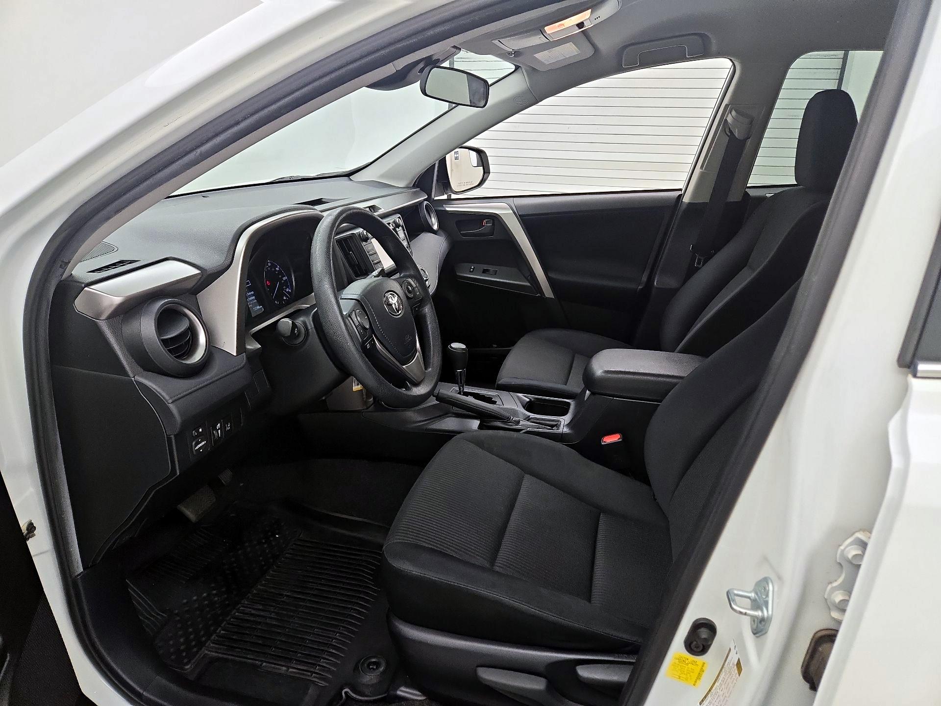 Thumbnail: 2017 Toyota RAV4 - 11