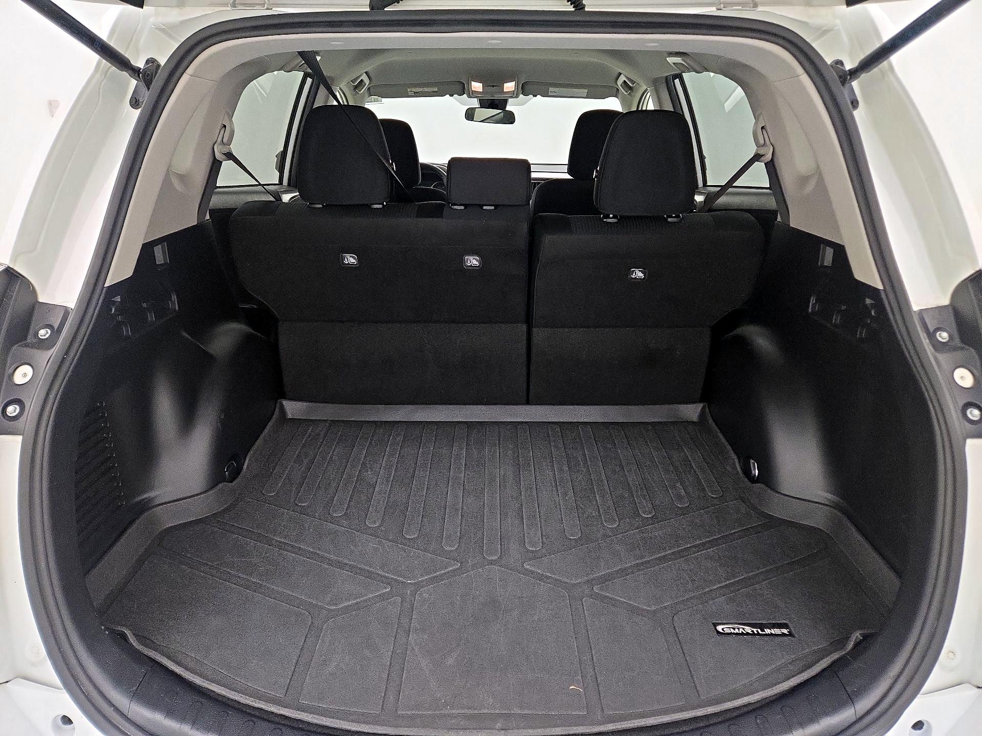 Thumbnail: 2017 Toyota RAV4 - 20