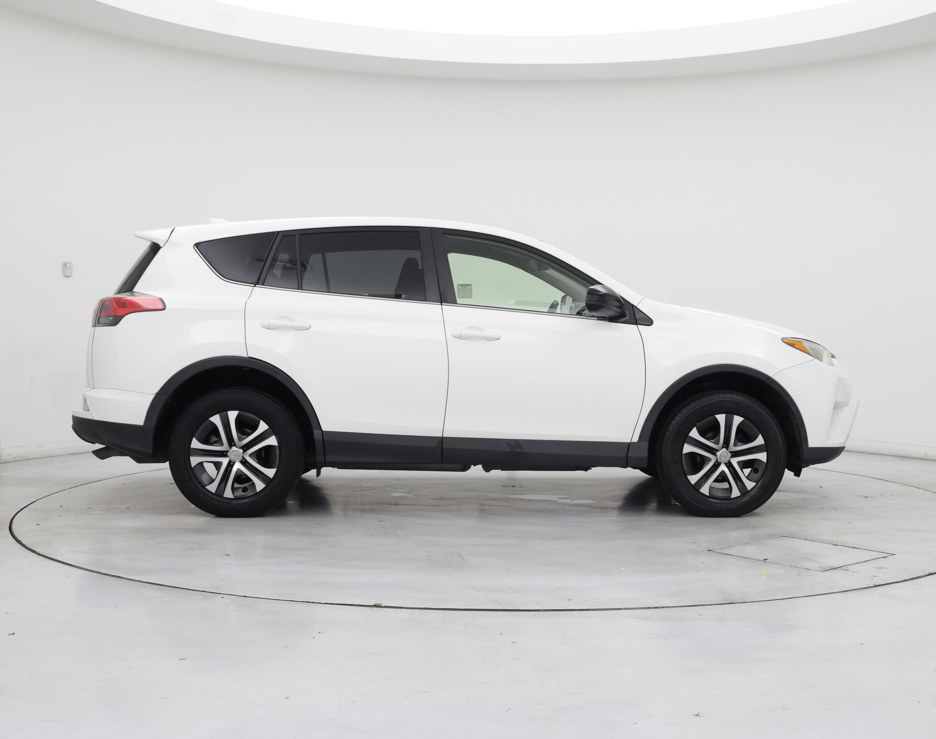 Thumbnail: 2017 Toyota RAV4 - 7