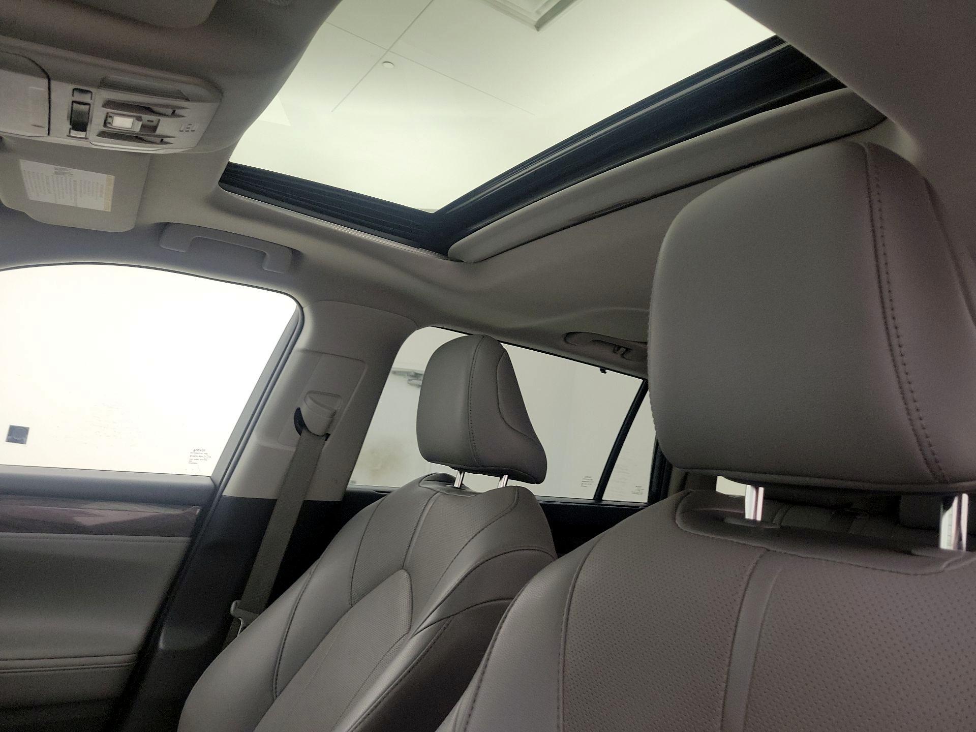 Thumbnail: 2021 Toyota Highlander - 20