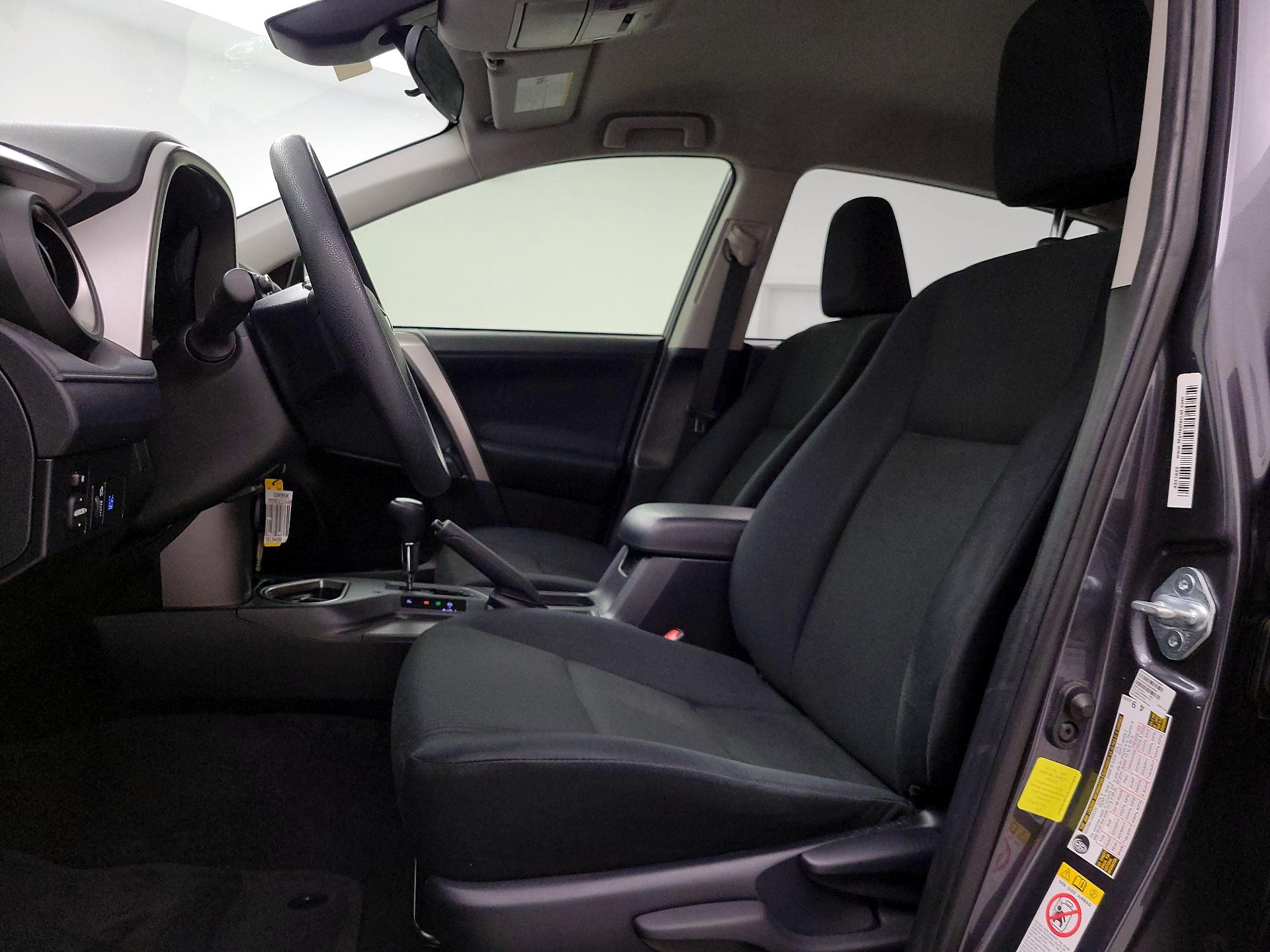 Thumbnail: 2018 Toyota RAV4 - 11