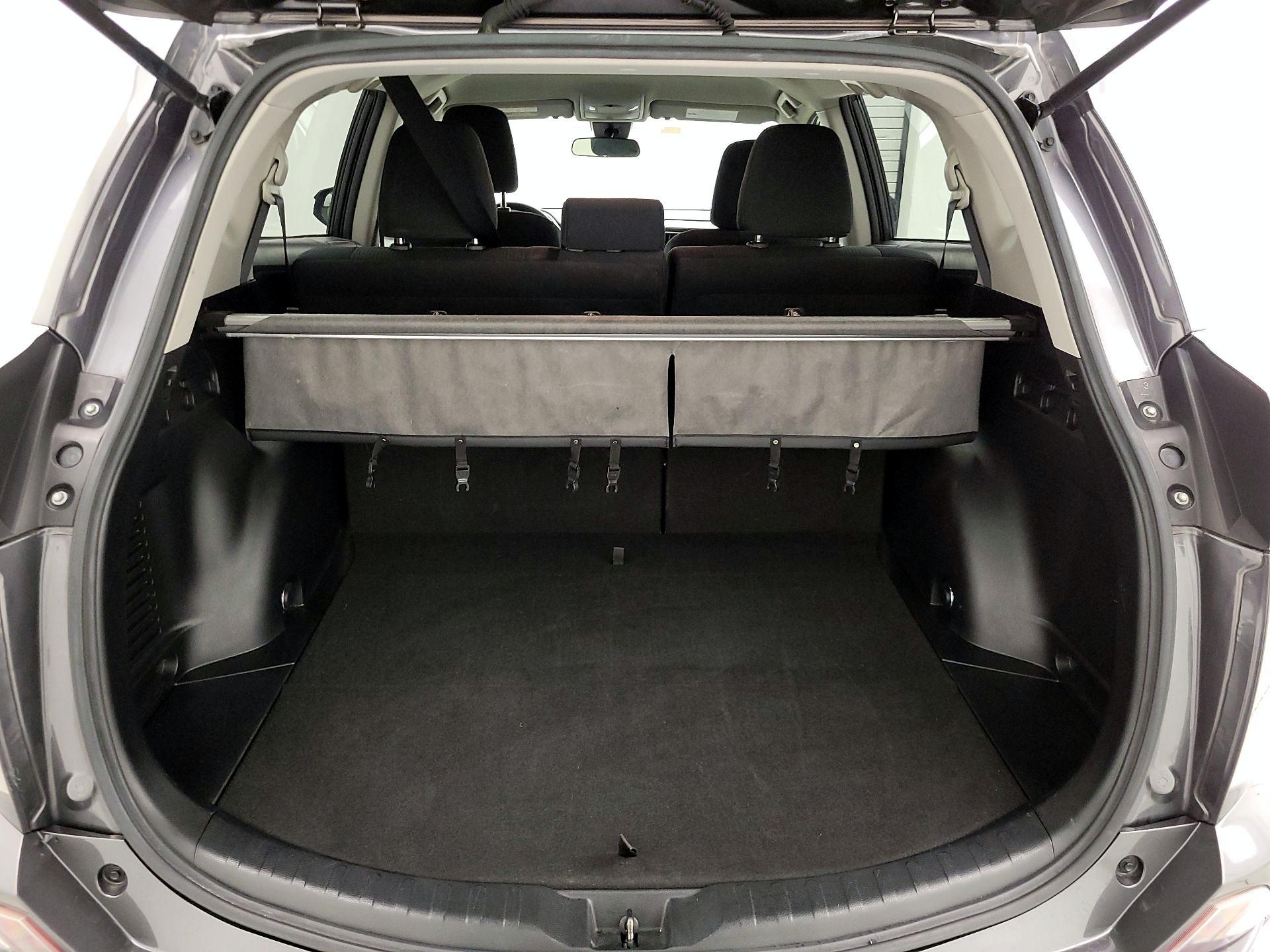 Thumbnail: 2018 Toyota RAV4 - 20