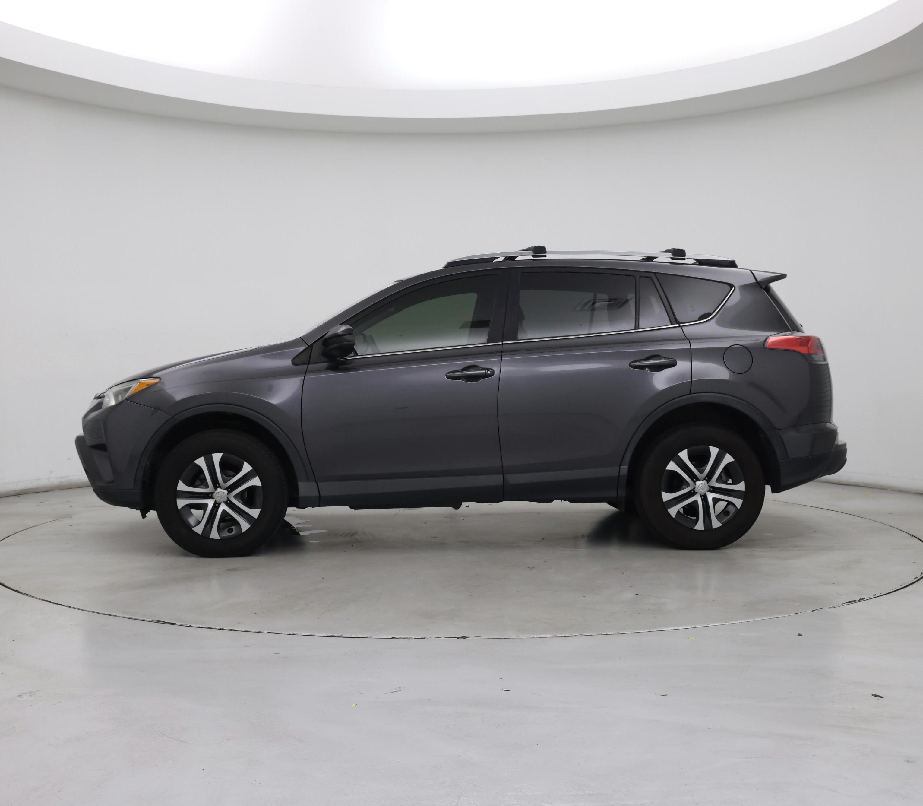 Thumbnail: 2018 Toyota RAV4 - 3