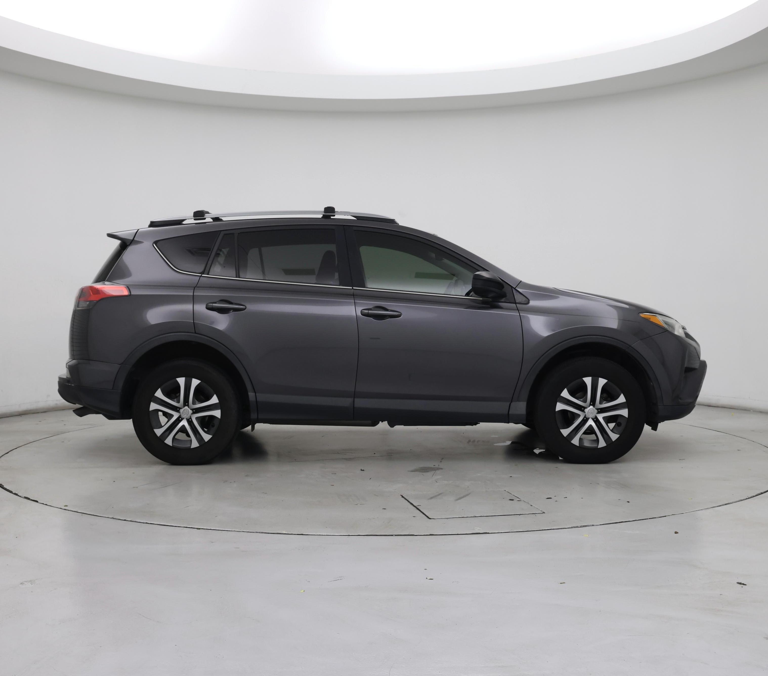 Thumbnail: 2018 Toyota RAV4 - 7
