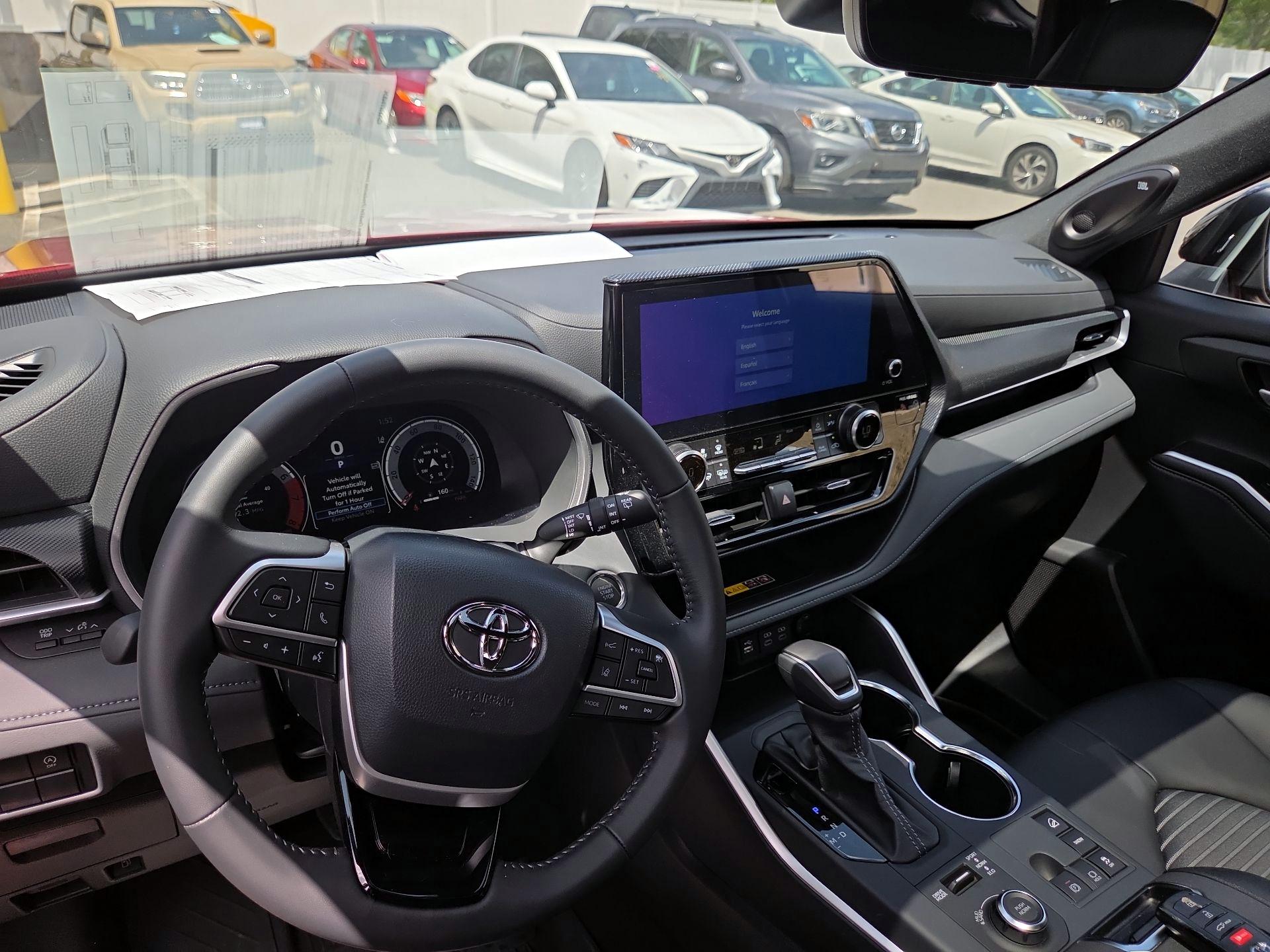 Thumbnail: 2026 Toyota Highlander - 9