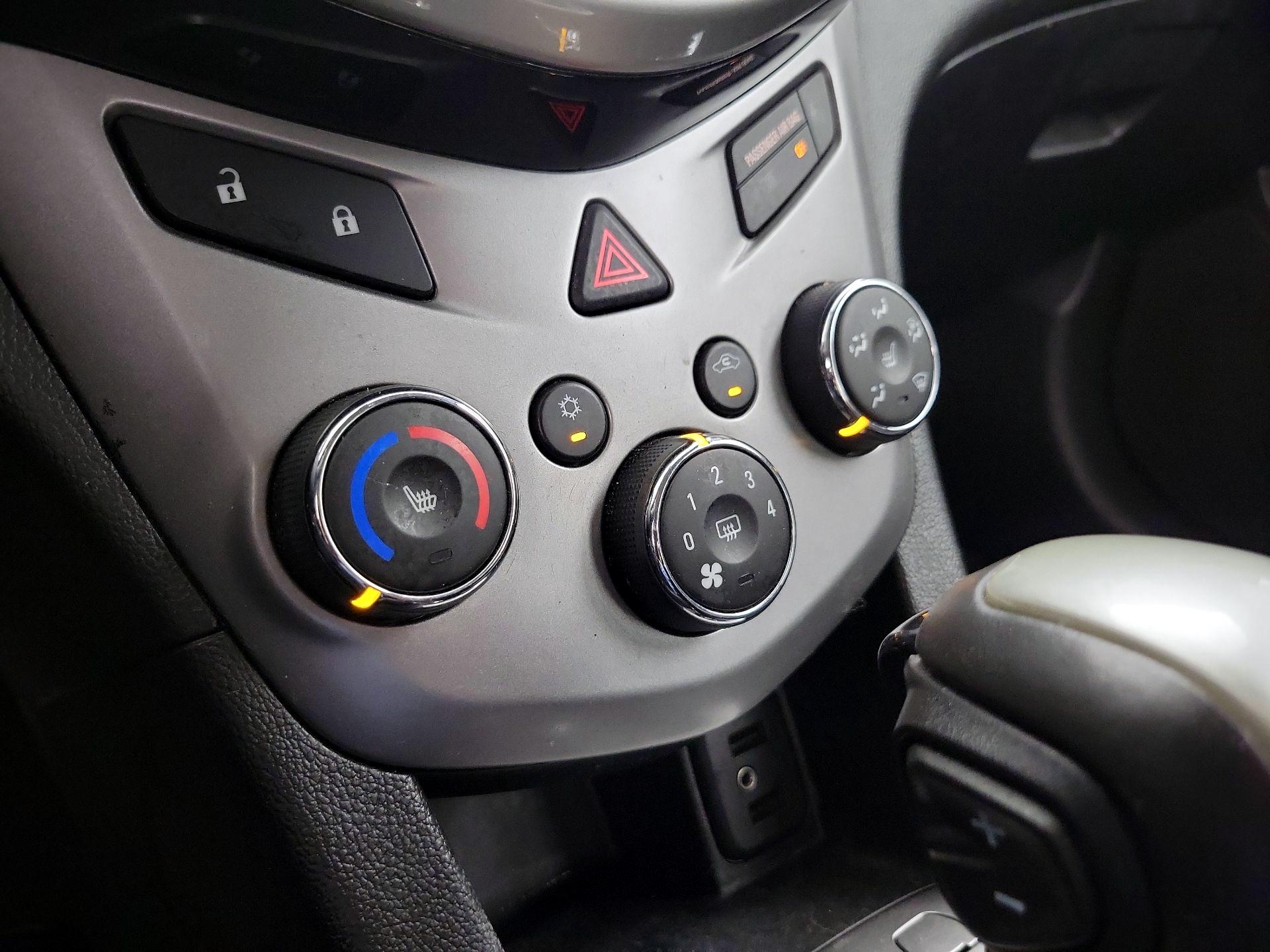 Thumbnail: 2019 Chevrolet Sonic - 16