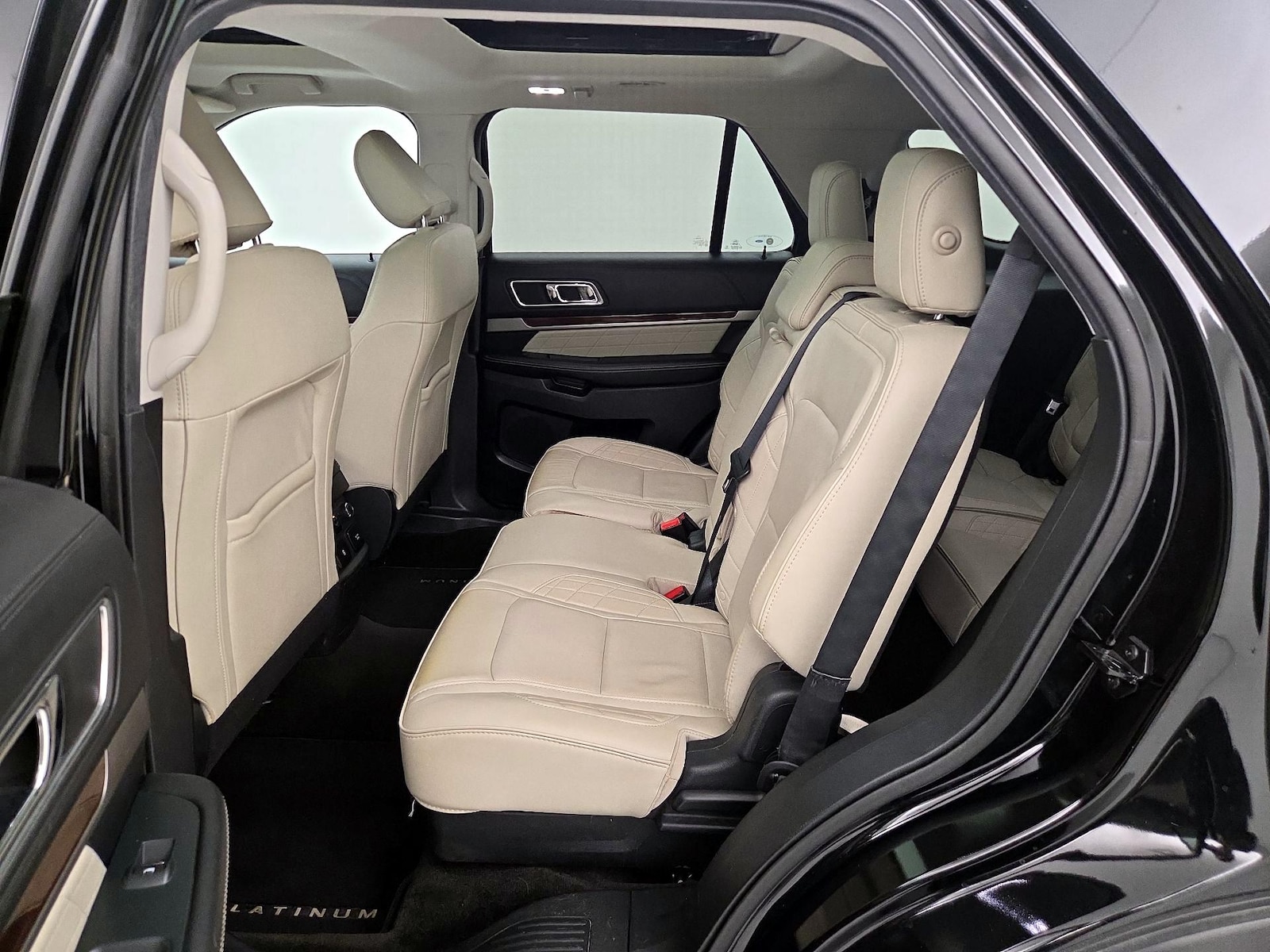 2018 Ford Explorer Platinum - Photo 22