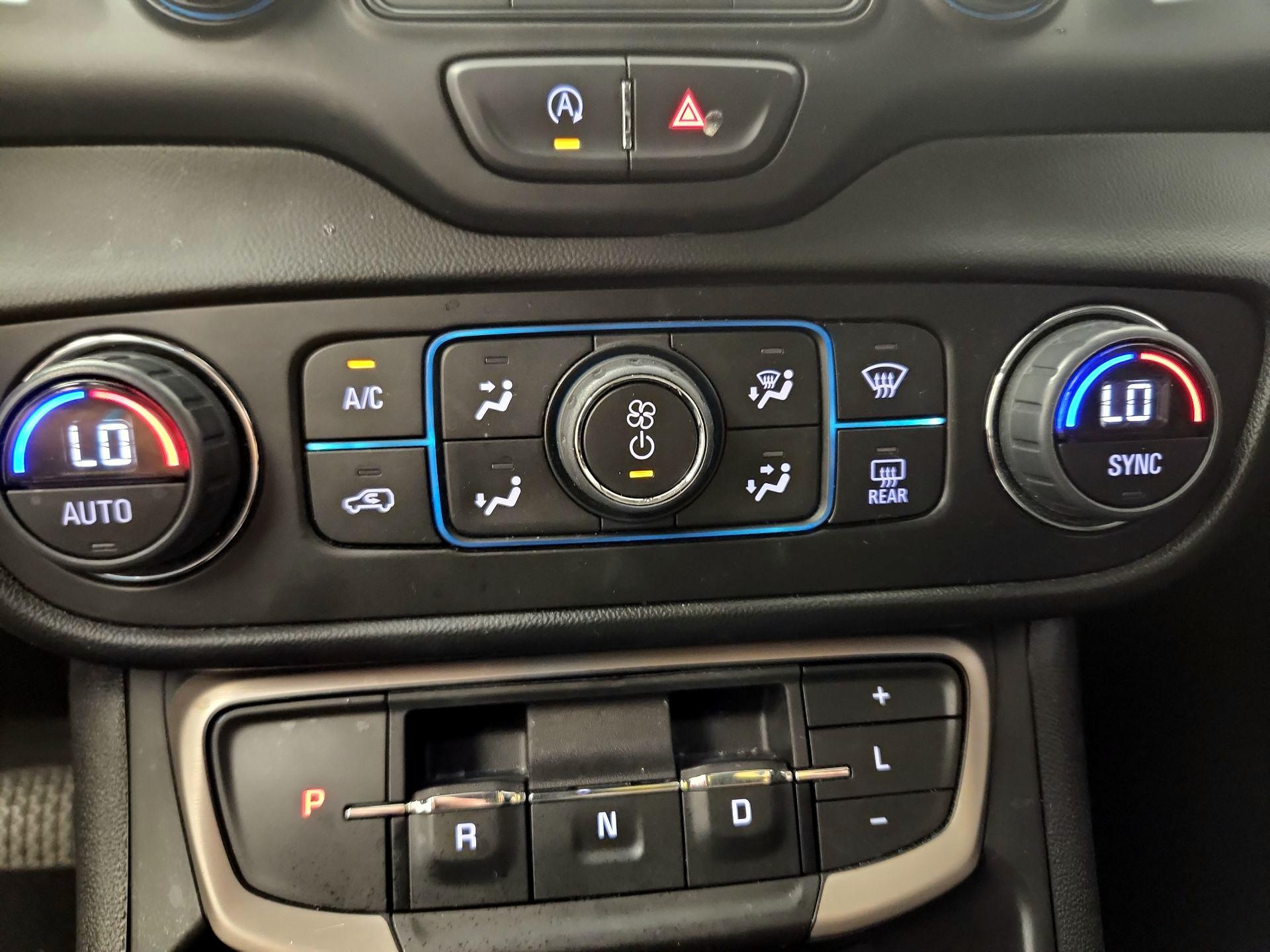 Thumbnail: 2022 GMC Terrain - 17