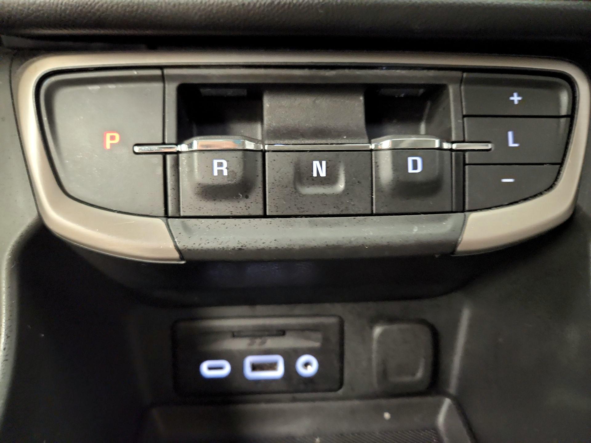Thumbnail: 2022 GMC Terrain - 18