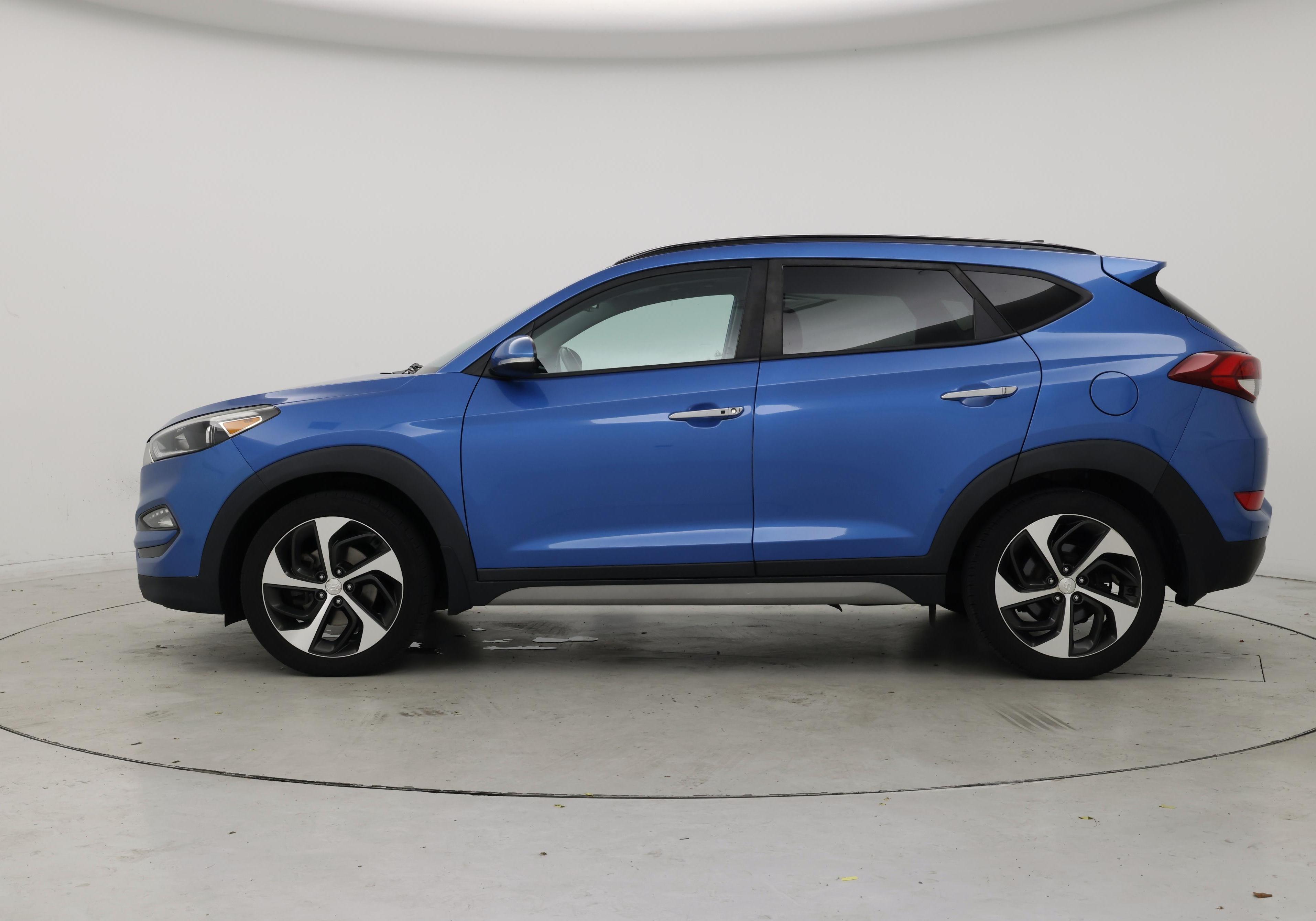 Thumbnail: 2017 Hyundai Tucson - 3