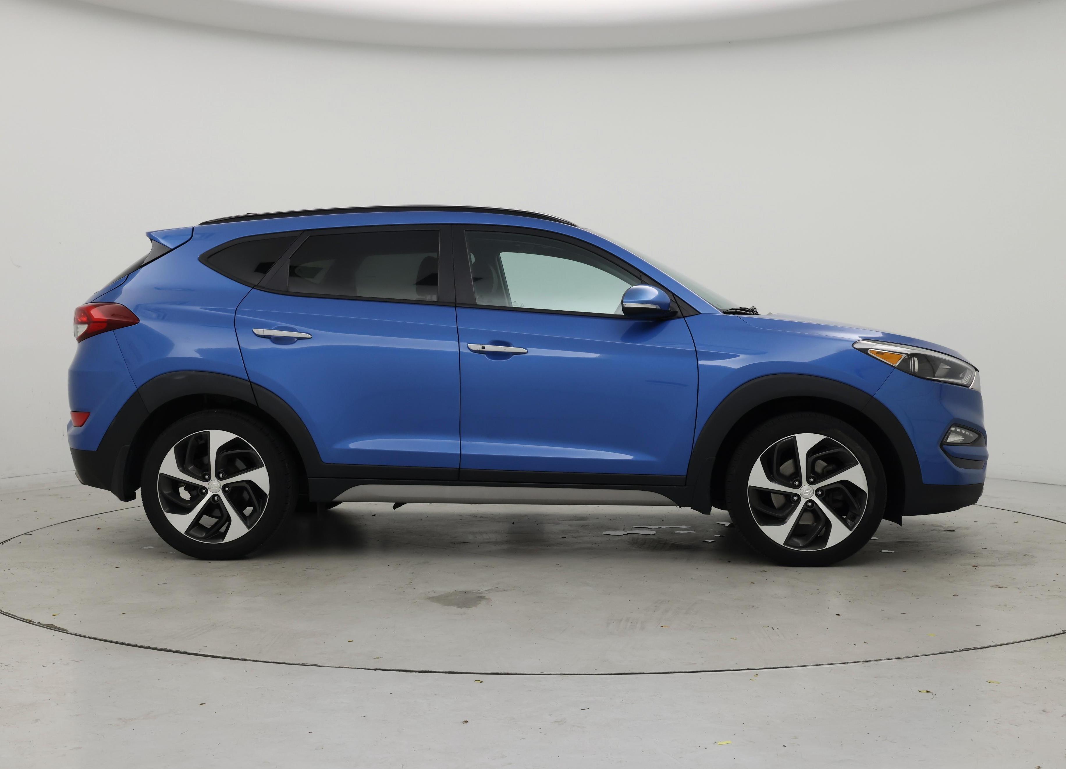 Thumbnail: 2017 Hyundai Tucson - 7