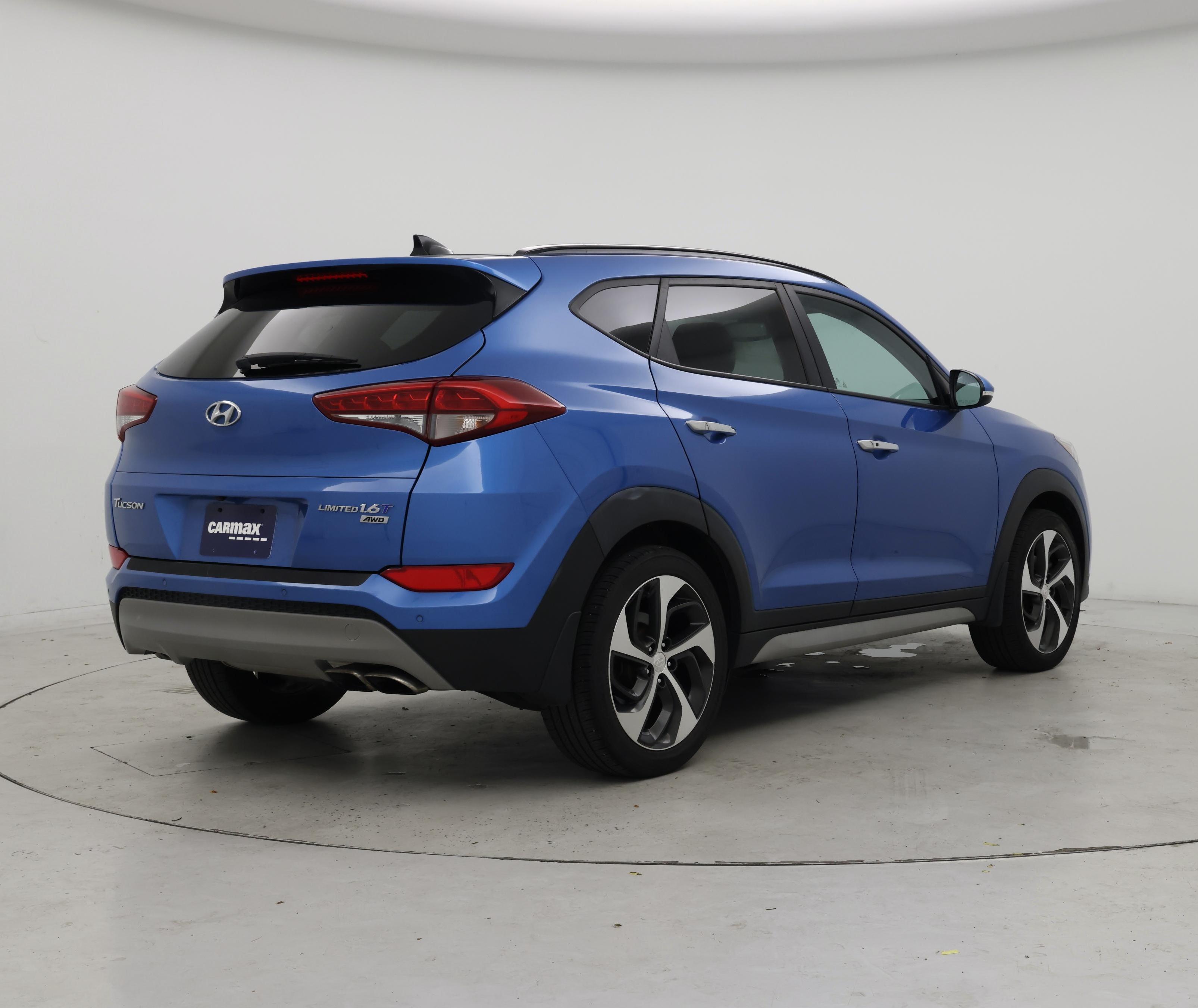Thumbnail: 2017 Hyundai Tucson - 8