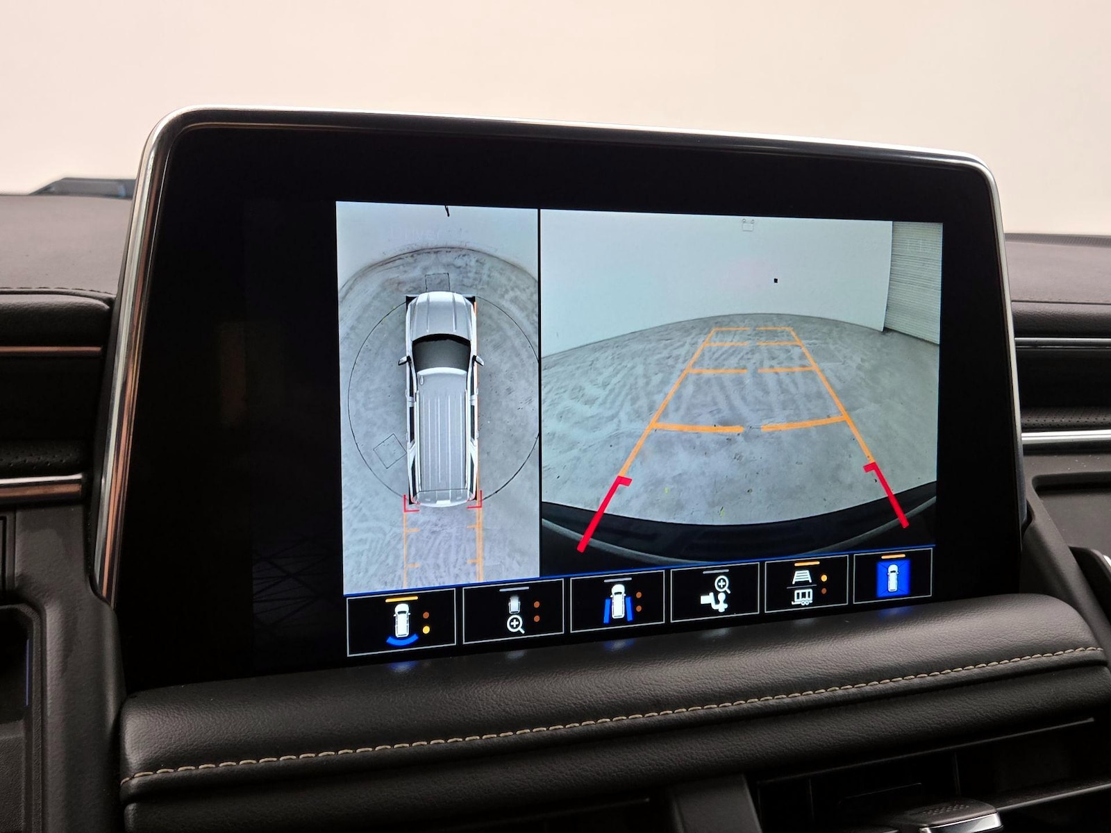 2022 GMC Yukon SLT - Photo 15