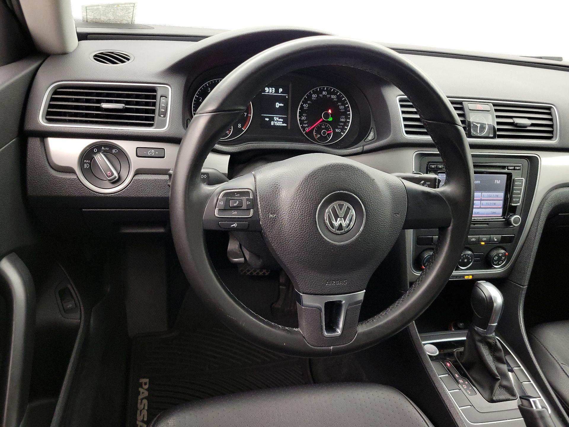 Thumbnail: 2015 Volkswagen Passat - 10