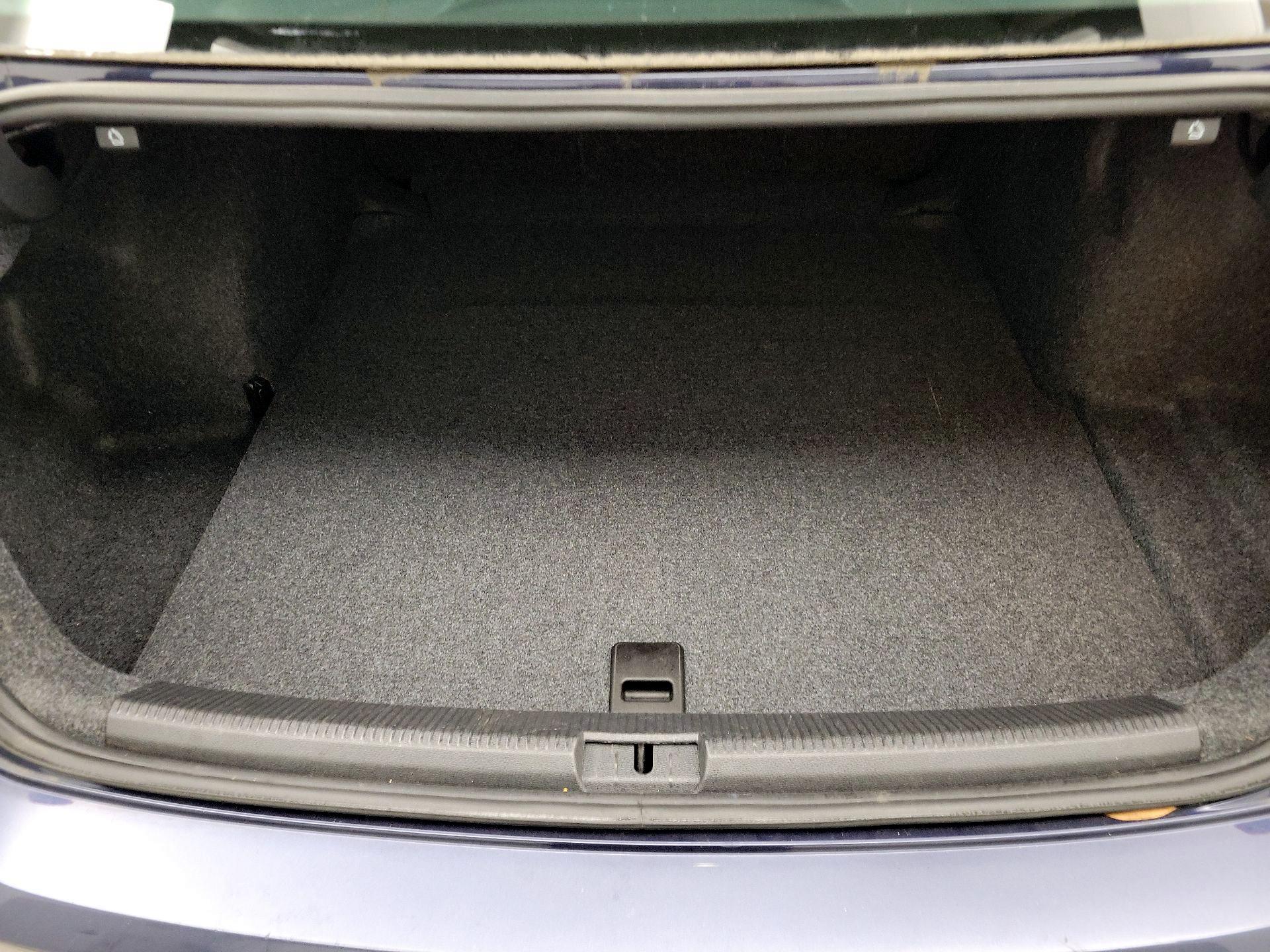 Thumbnail: 2015 Volkswagen Passat - 20