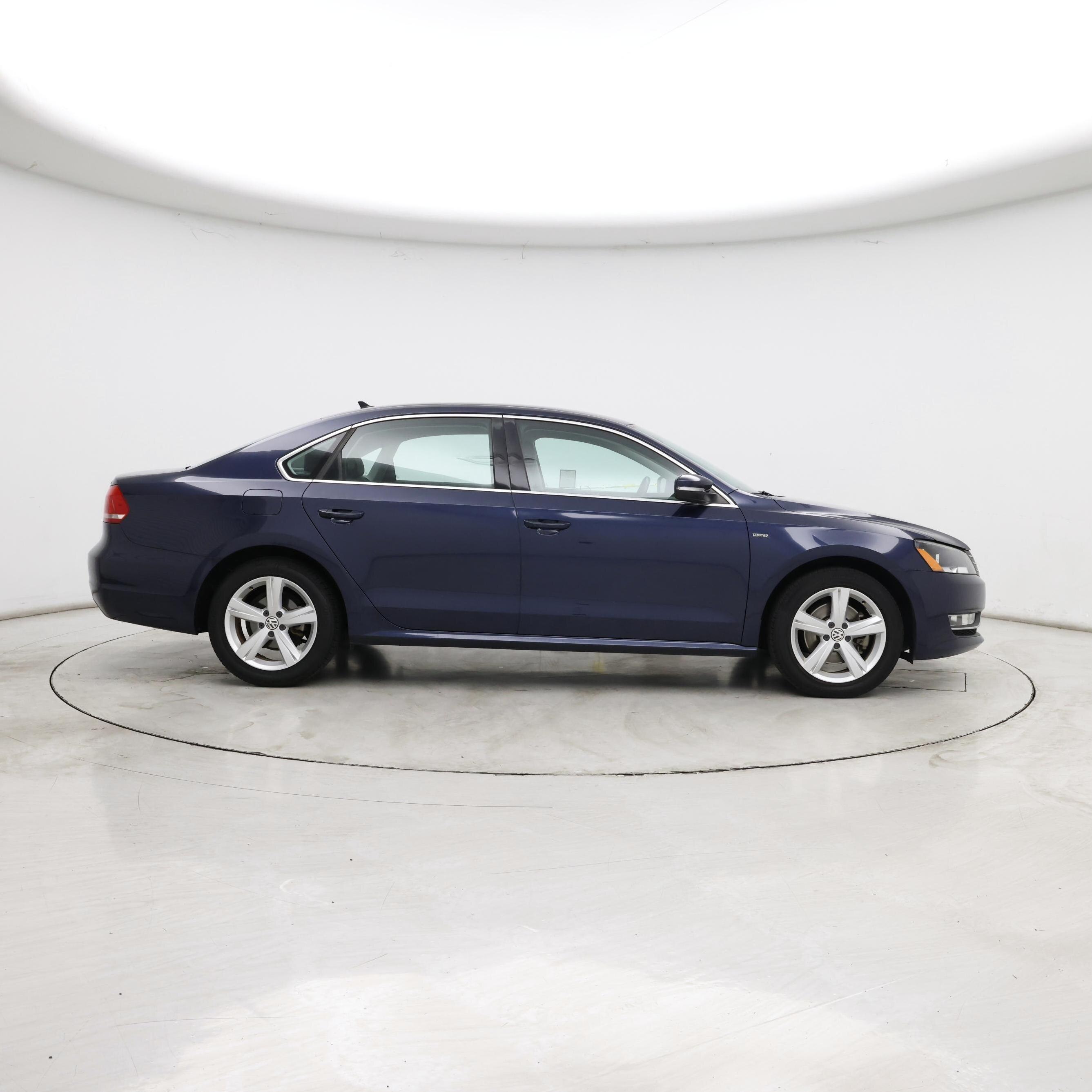 Thumbnail: 2015 Volkswagen Passat - 7
