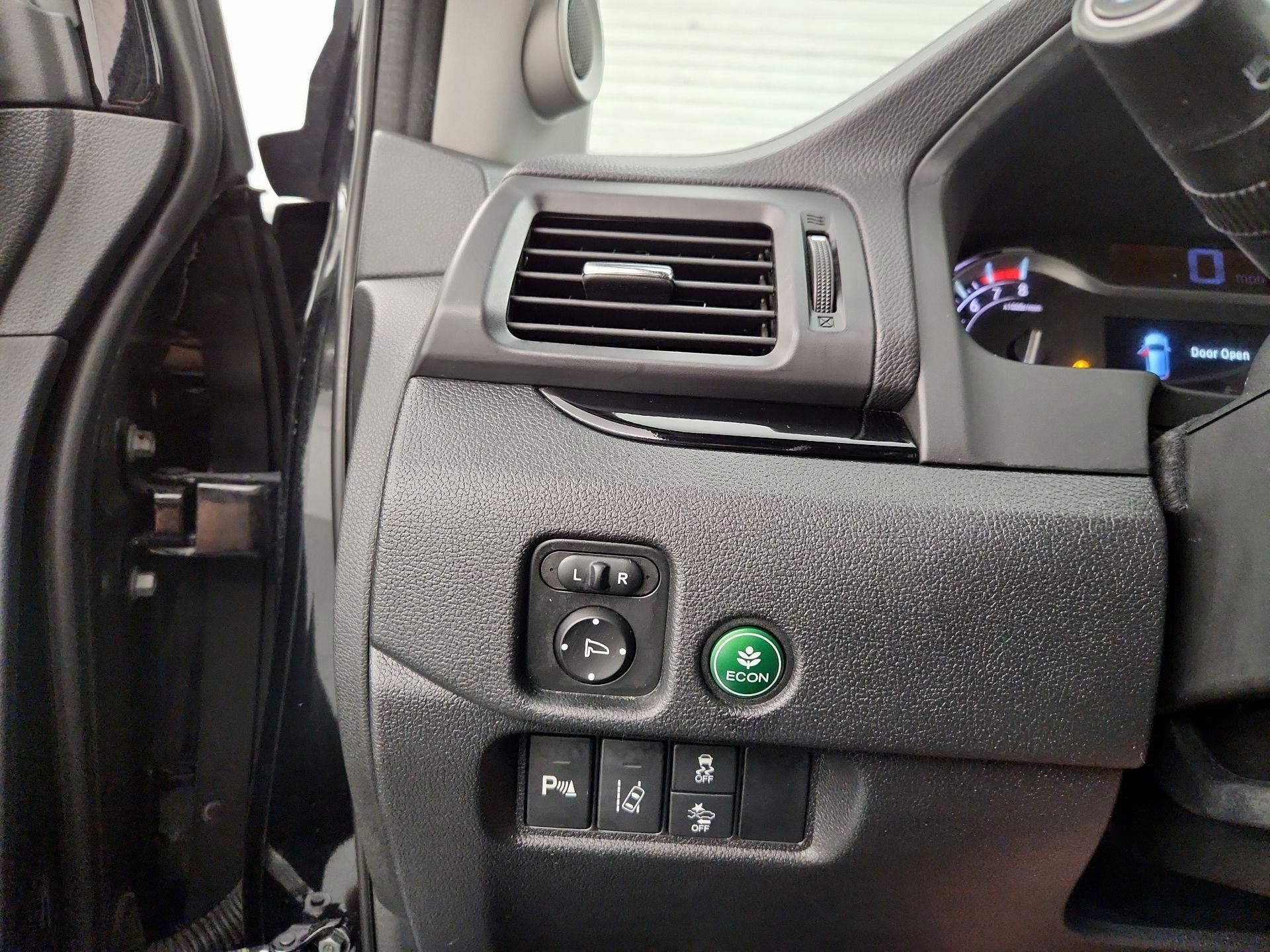 Thumbnail: 2016 Honda Pilot - 13